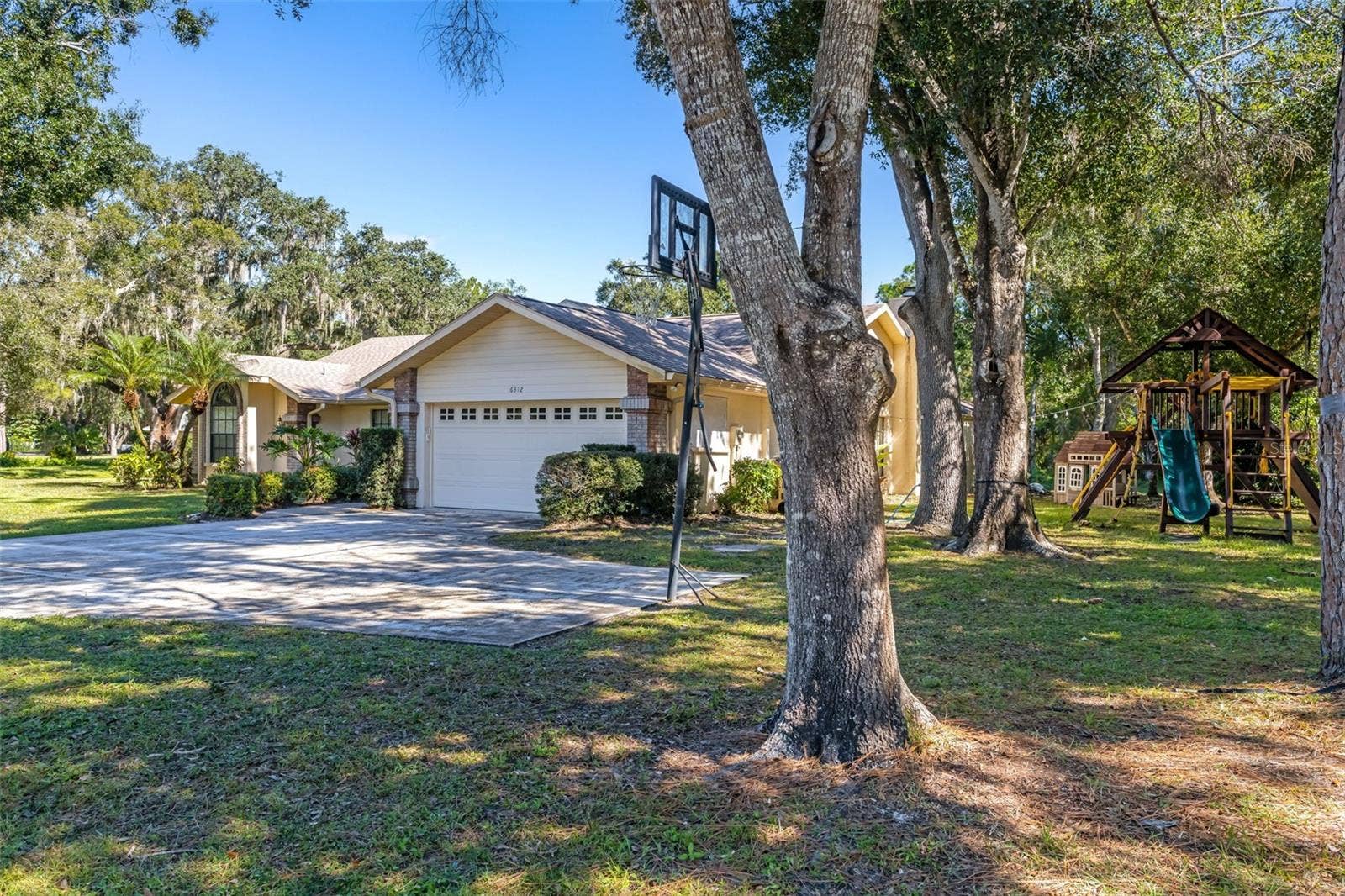 6312 91ST STREET E, Bradenton, FL 34202 6312 91ST STREET E, Bradenton, FL 34202