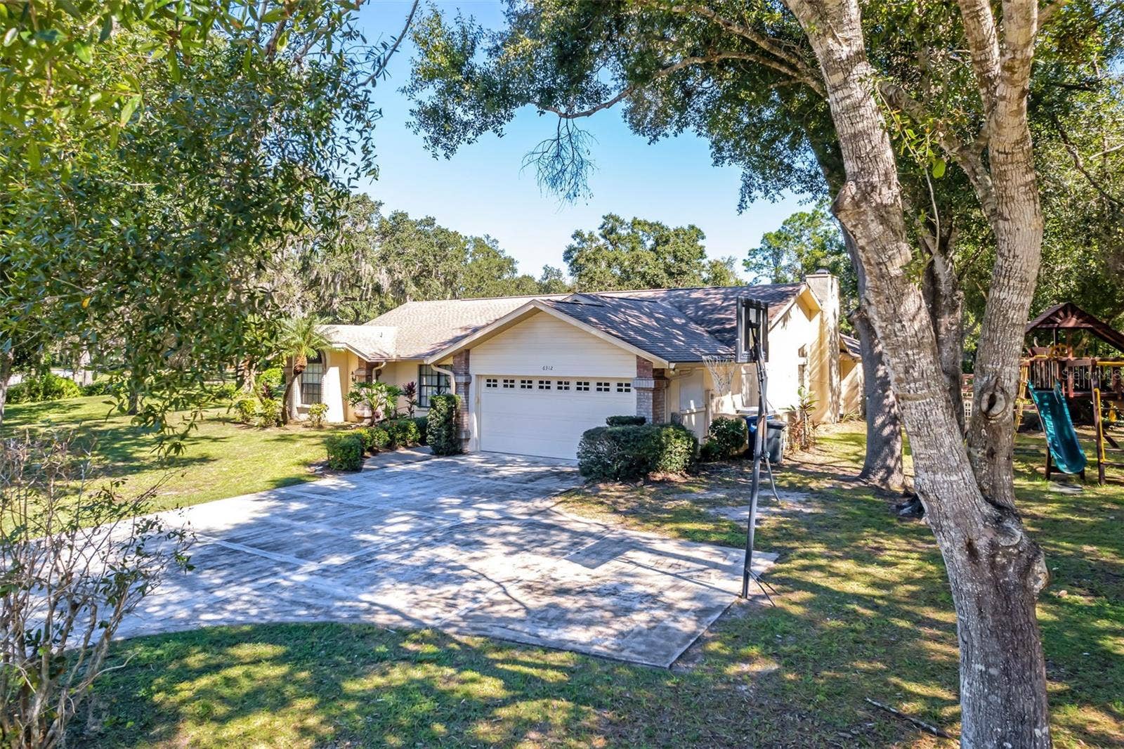 6312 91ST STREET E, Bradenton, FL 34202 6312 91ST STREET E, Bradenton, FL 34202