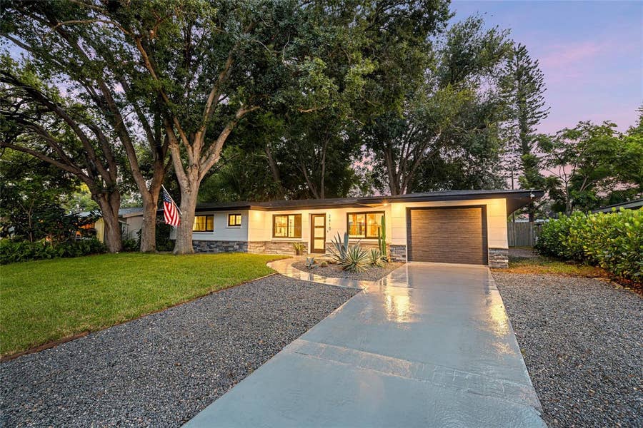 Property photo for 2410 VALENCIA DRIVE, Sarasota, FL
