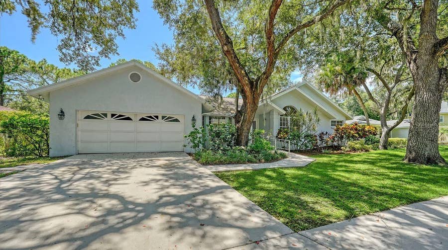 Property photo for 4481 OAK VIEW DRIVE, Sarasota, FL