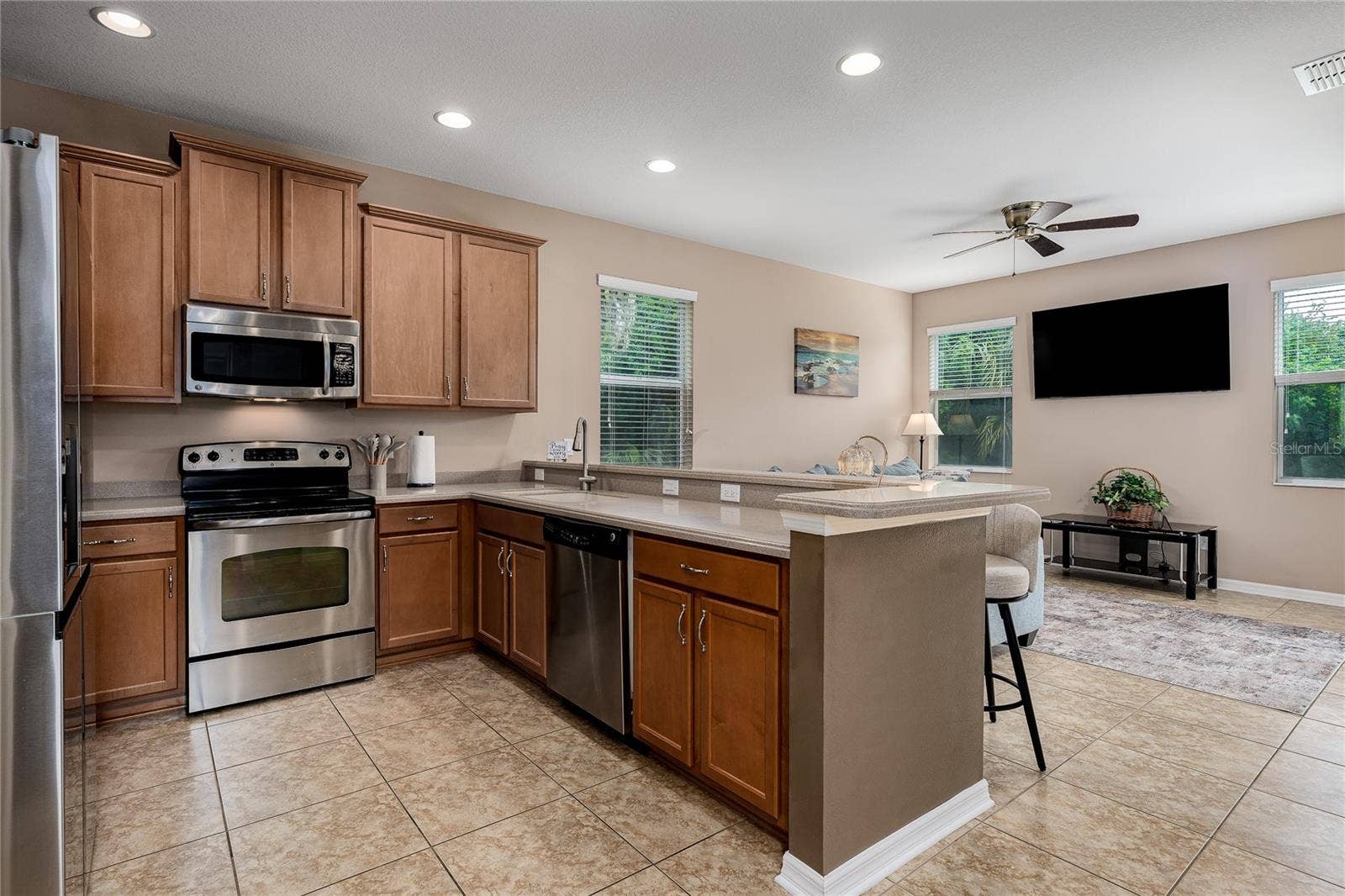 5918 OAK MILL TERRACE, Palmetto, FL 34221 Kitchen