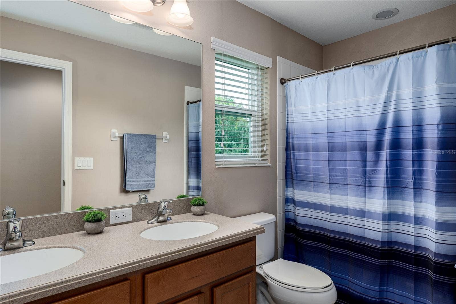 5918 OAK MILL TERRACE, Palmetto, FL 34221 Second Bathroom