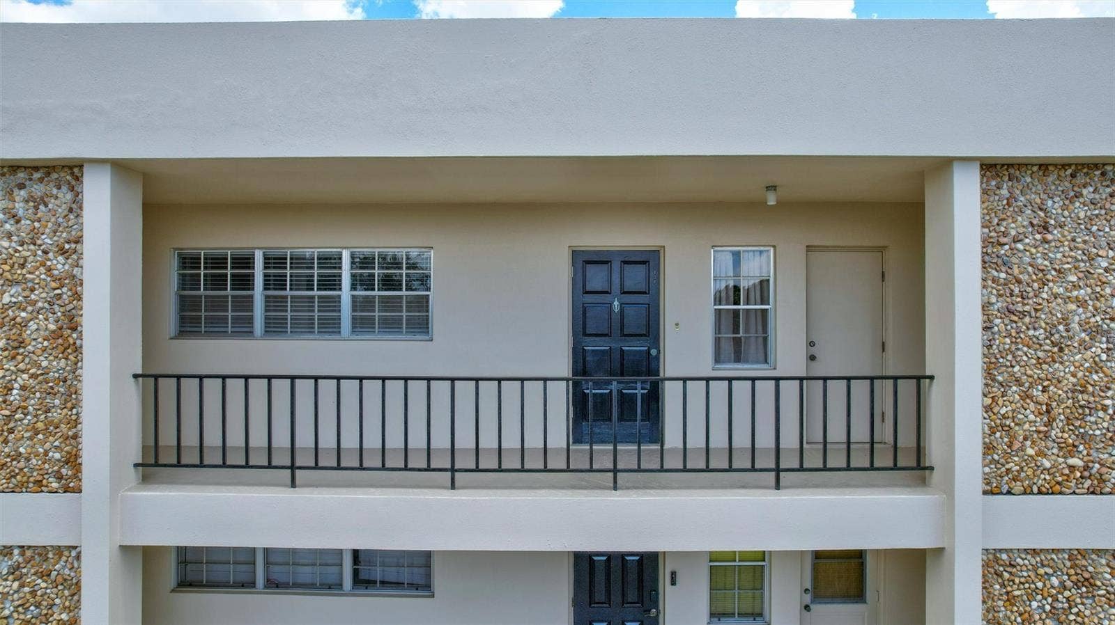 7461 W COUNTRY CLUB DRIVE N, #408, Sarasota, FL 34243