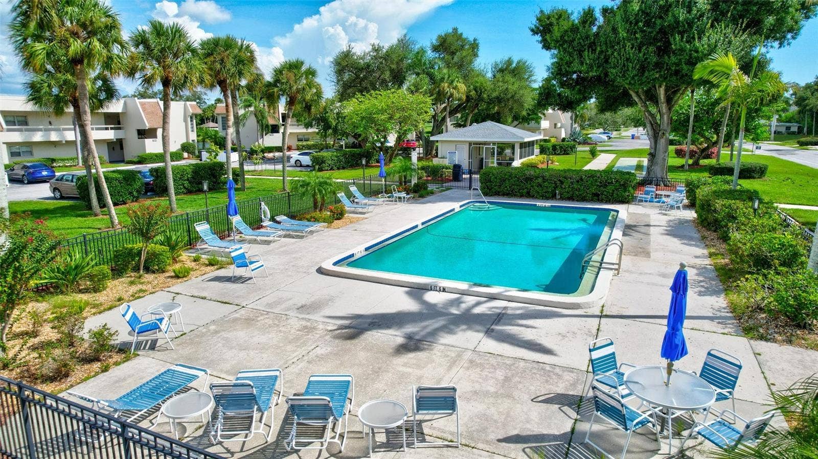 7461 W COUNTRY CLUB DRIVE N, #408, Sarasota, FL 34243