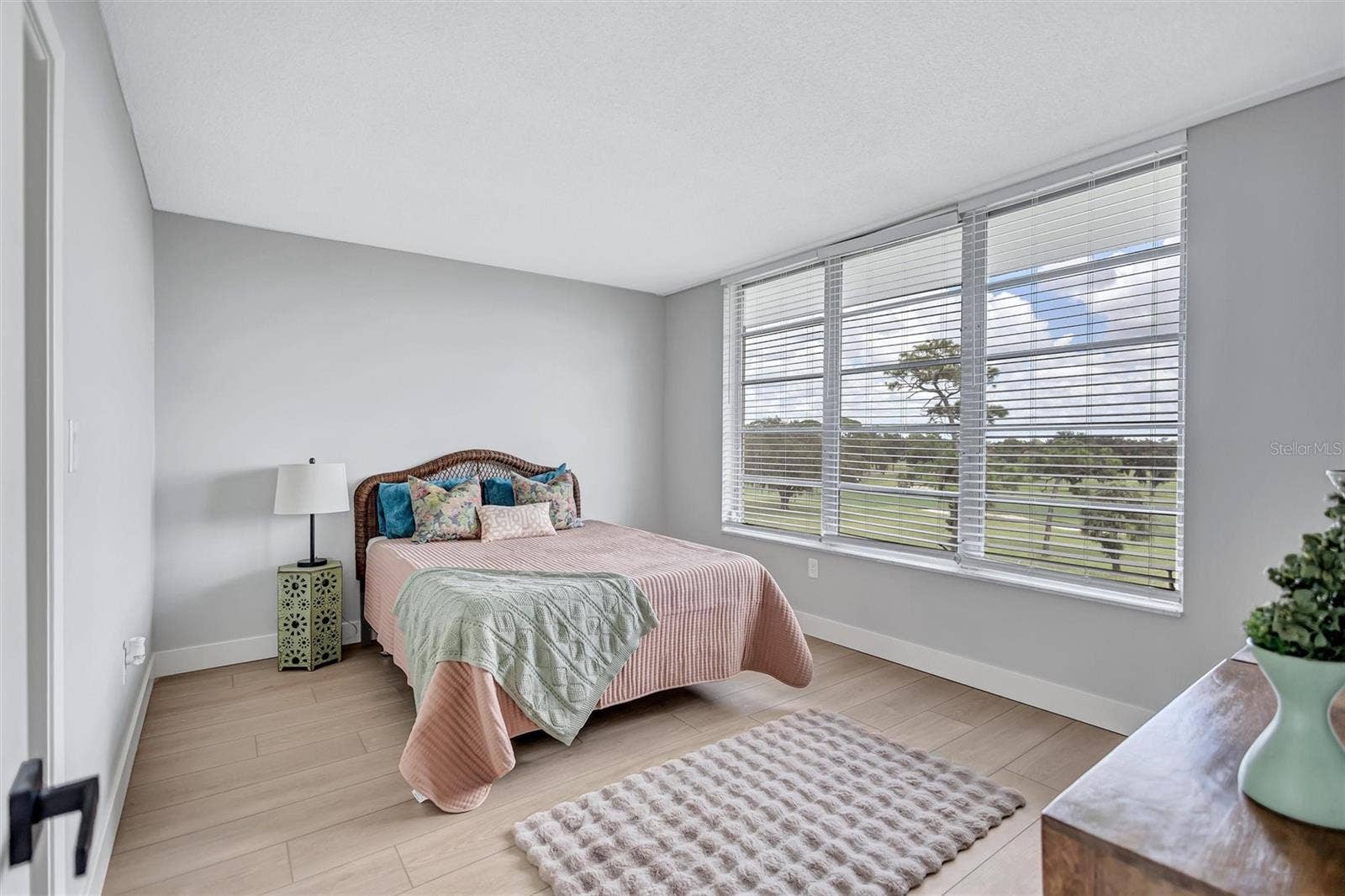 7461 W COUNTRY CLUB DRIVE N, #408, Sarasota, FL 34243