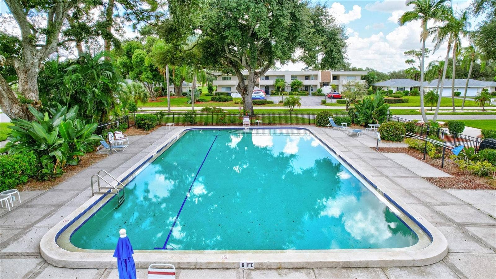 7461 W COUNTRY CLUB DRIVE N, #408, Sarasota, FL 34243