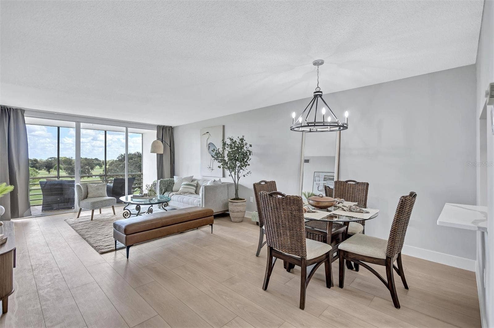 7461 W COUNTRY CLUB DRIVE N, #408, Sarasota, FL 34243
