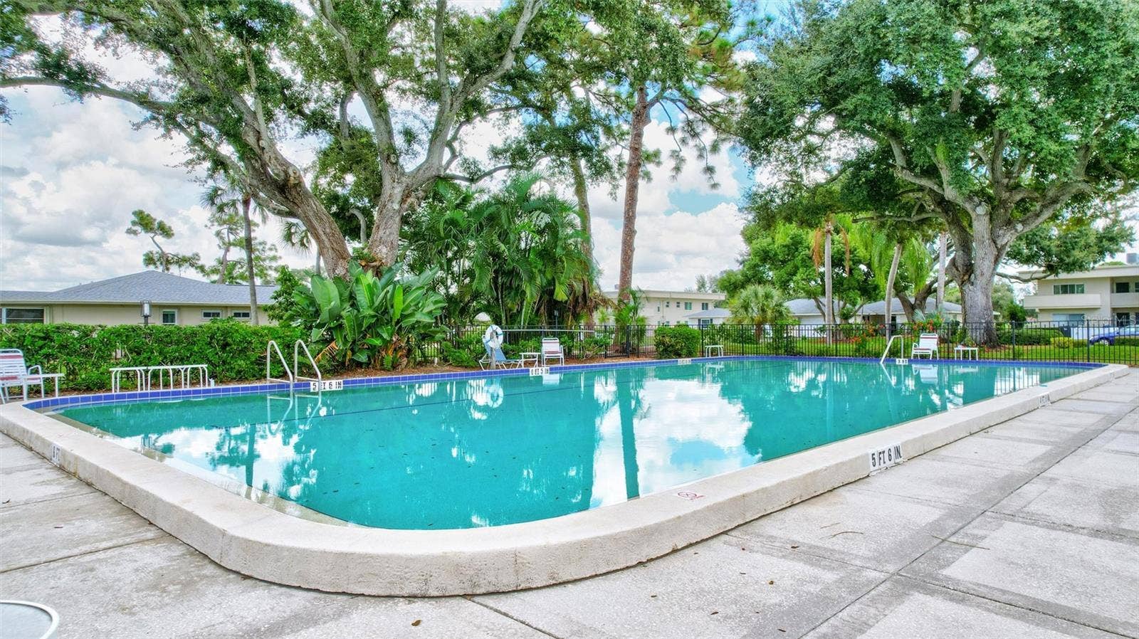 7461 W COUNTRY CLUB DRIVE N, #408, Sarasota, FL 34243