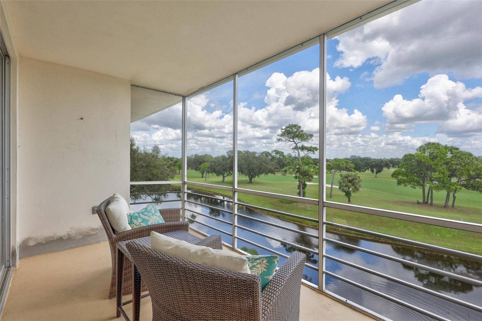7461 W COUNTRY CLUB DRIVE N, #408, Sarasota, FL 34243
