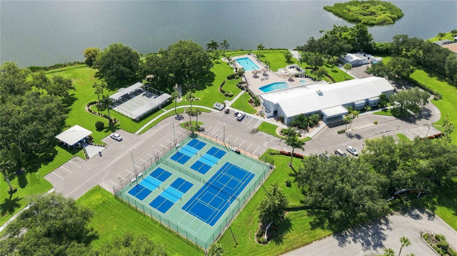 8429 CASTLE GARDEN ROAD, Palmetto, FL 34221 8429 CASTLE GARDEN ROAD, Palmetto, FL 34221