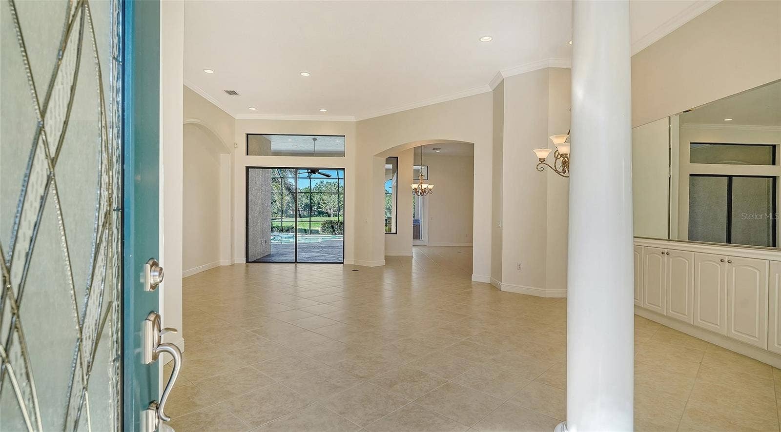 13978 SIENA LOOP, Lakewood Ranch, FL 34202 Perfect floor plan with seamless transition from entry to living room and dining room