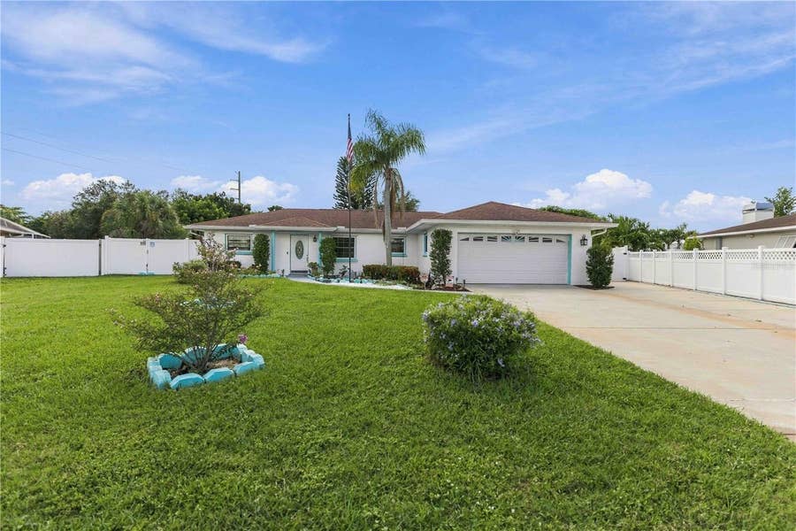 Property photo for 7221 8TH AVENUE LOOP W, Bradenton, FL
