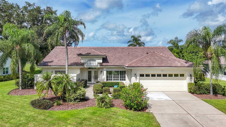 Property photo for 4415 HIGHLAND OAKS CIRCLE, Sarasota, FL