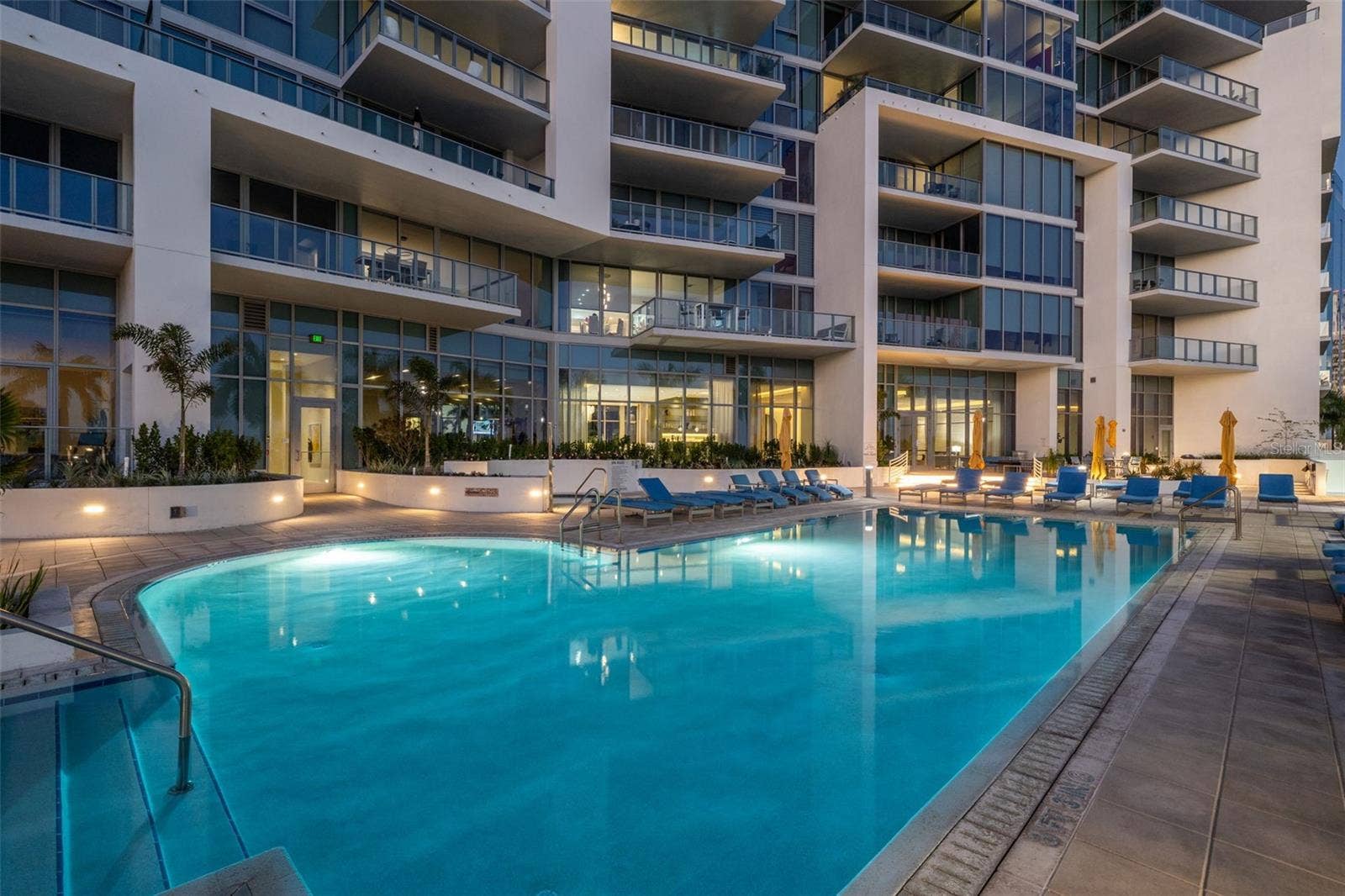 1155 N GULFSTREAM AVENUE, #802, Sarasota, FL 34236