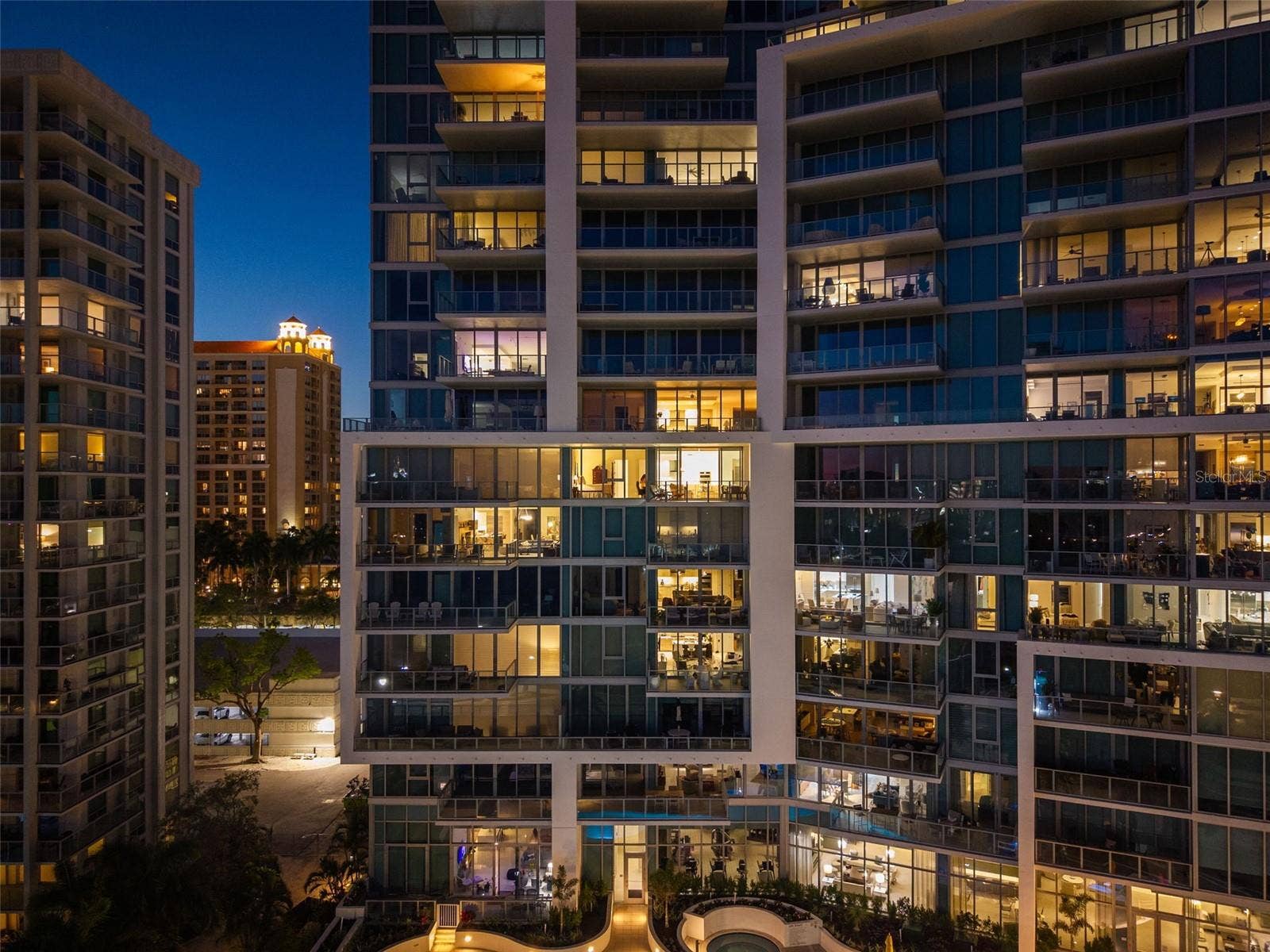 1155 N GULFSTREAM AVENUE, #802, Sarasota, FL 34236