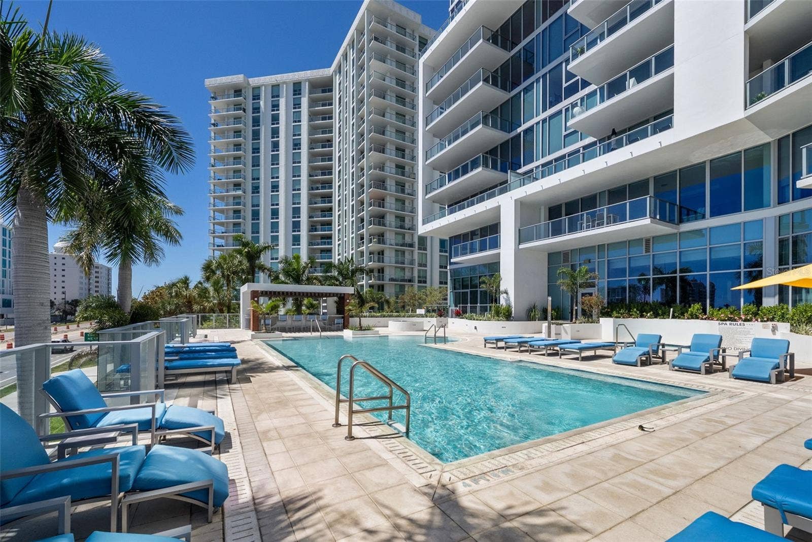 1155 N GULFSTREAM AVENUE, #802, Sarasota, FL 34236