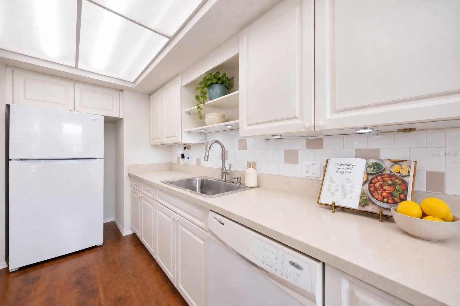 2507 BENEVA ROAD, #6, Sarasota, FL 34232 2507 BENEVA ROAD, #6, Sarasota, FL 34232