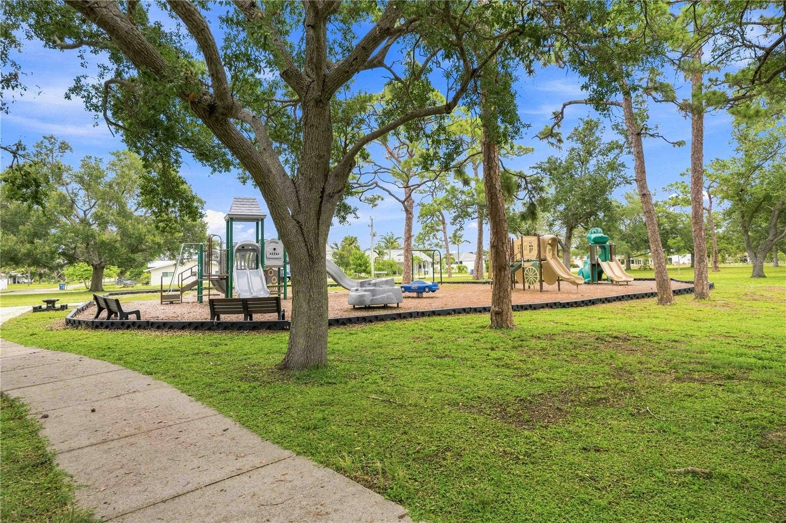 525 MANATEE COURT, #10, Venice, FL 34285 525 MANATEE COURT, #10, Venice, FL 34285