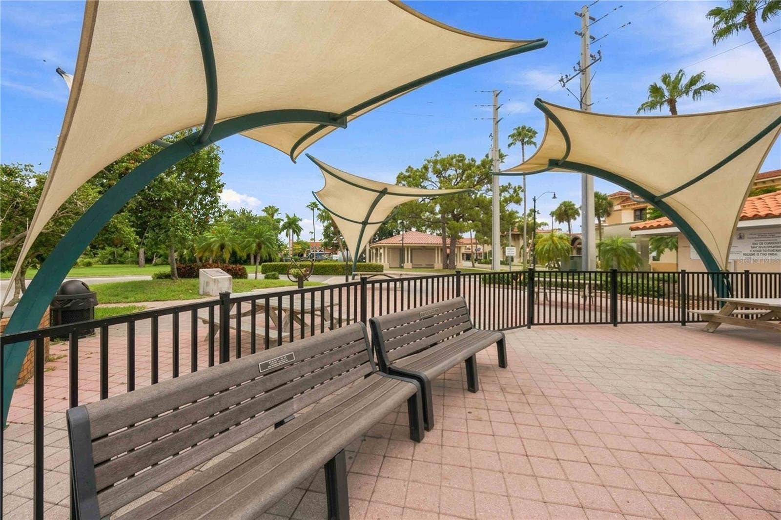 525 MANATEE COURT, #10, Venice, FL 34285 525 MANATEE COURT, #10, Venice, FL 34285