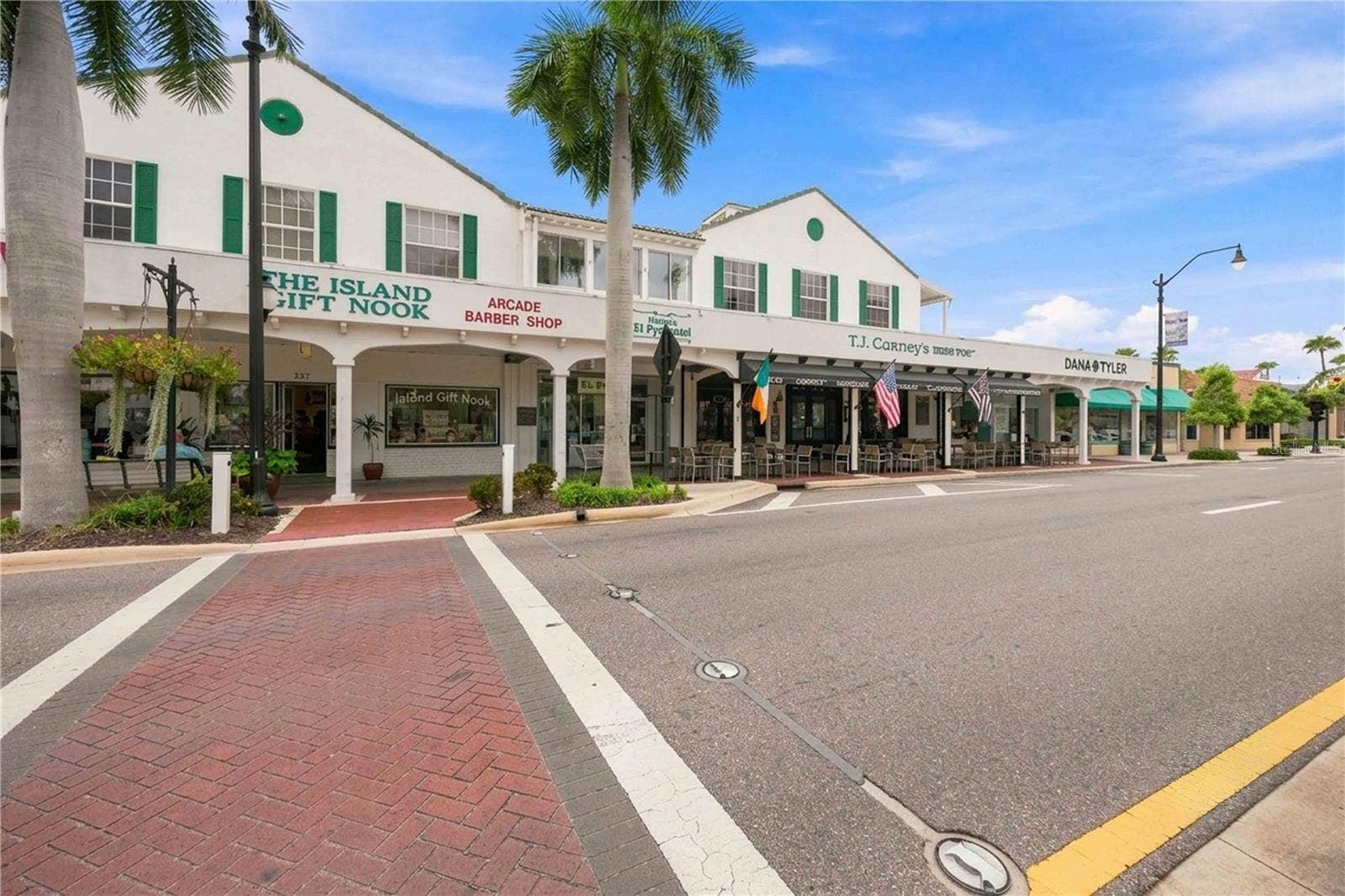 525 MANATEE COURT, #10, Venice, FL 34285 525 MANATEE COURT, #10, Venice, FL 34285