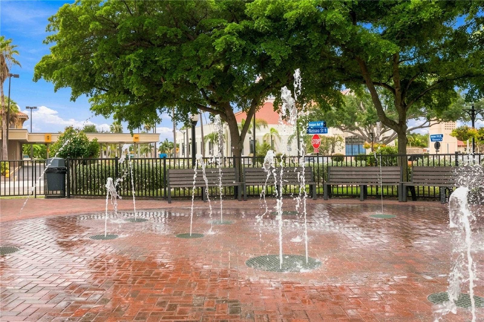 525 MANATEE COURT, #10, Venice, FL 34285 525 MANATEE COURT, #10, Venice, FL 34285
