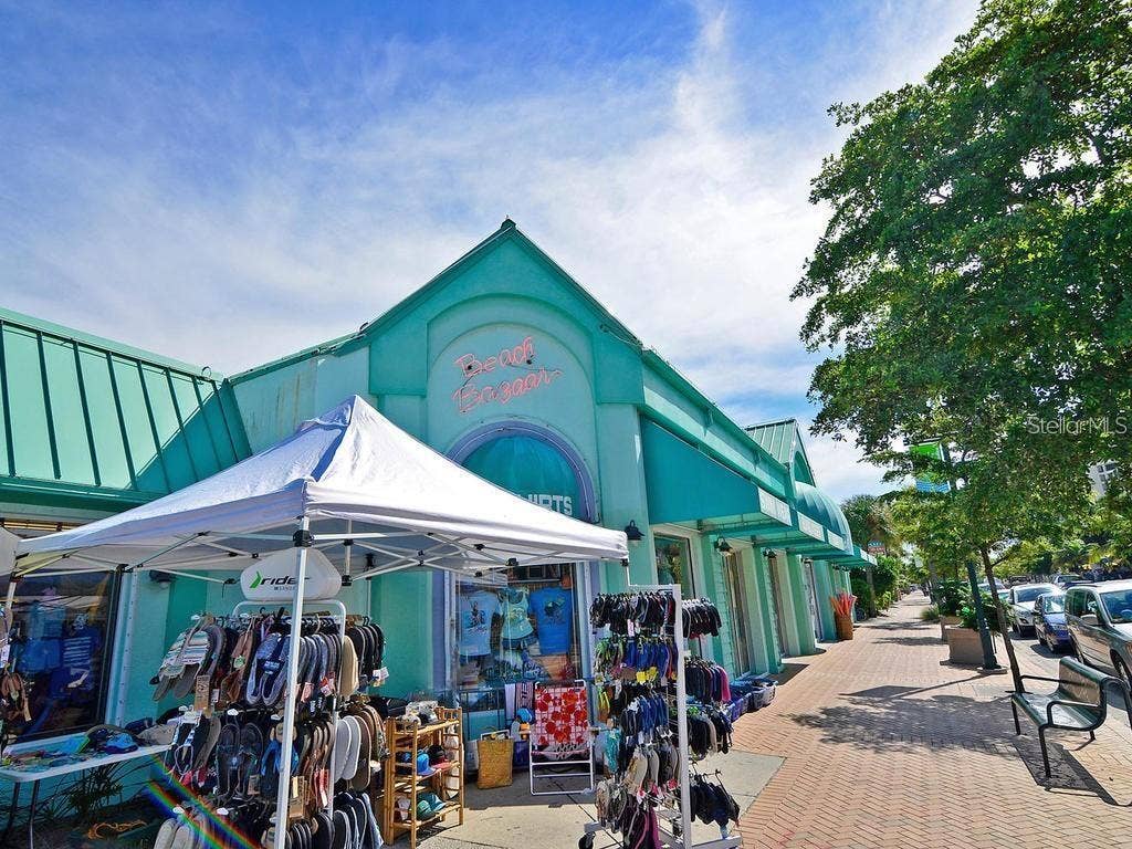 11526 64TH STREET E, Parrish, FL 34219 downtown Siesta Key