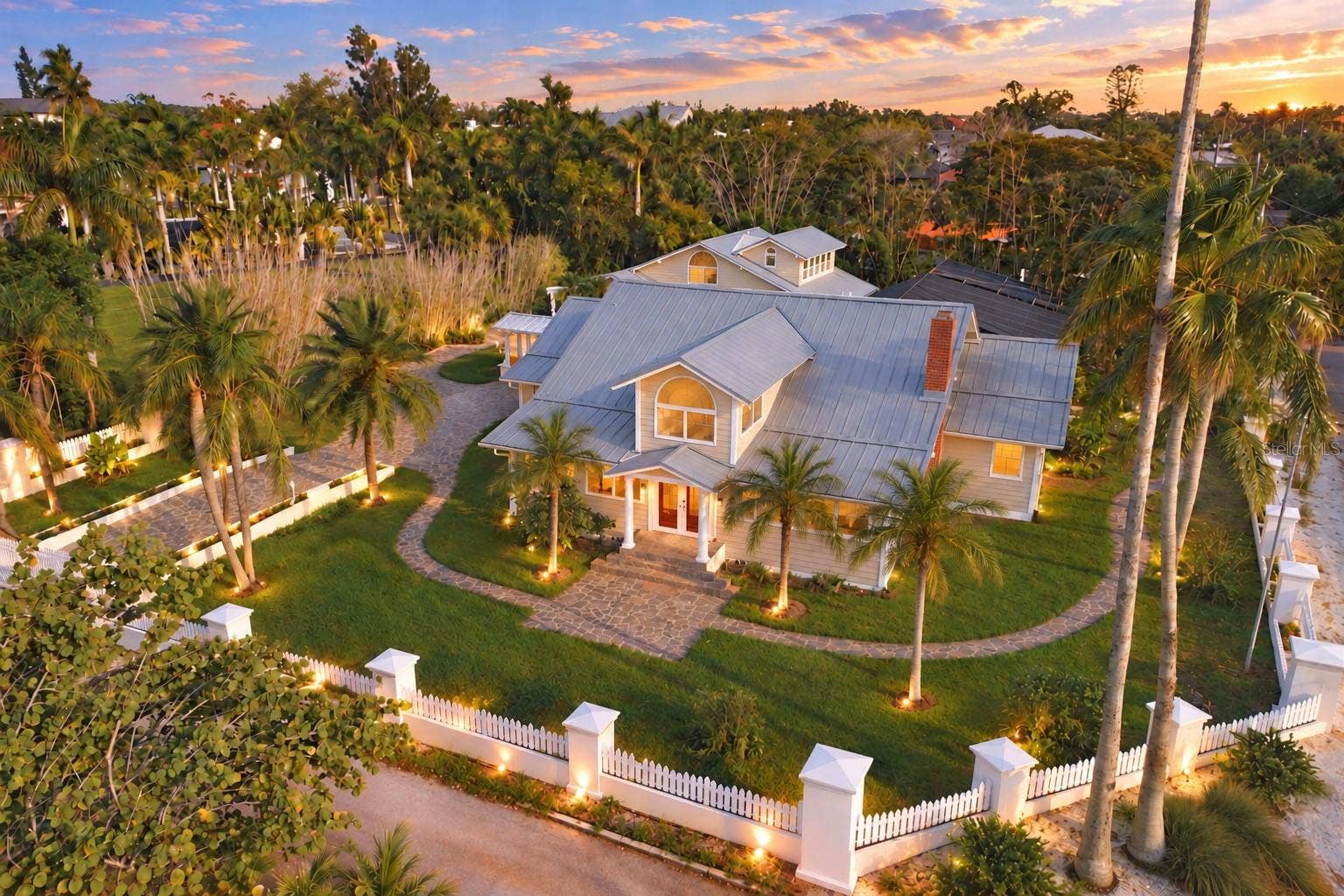 604 NORSOTA WAY, Sarasota, FL 34242 604 NORSOTA WAY, Sarasota, FL 34242