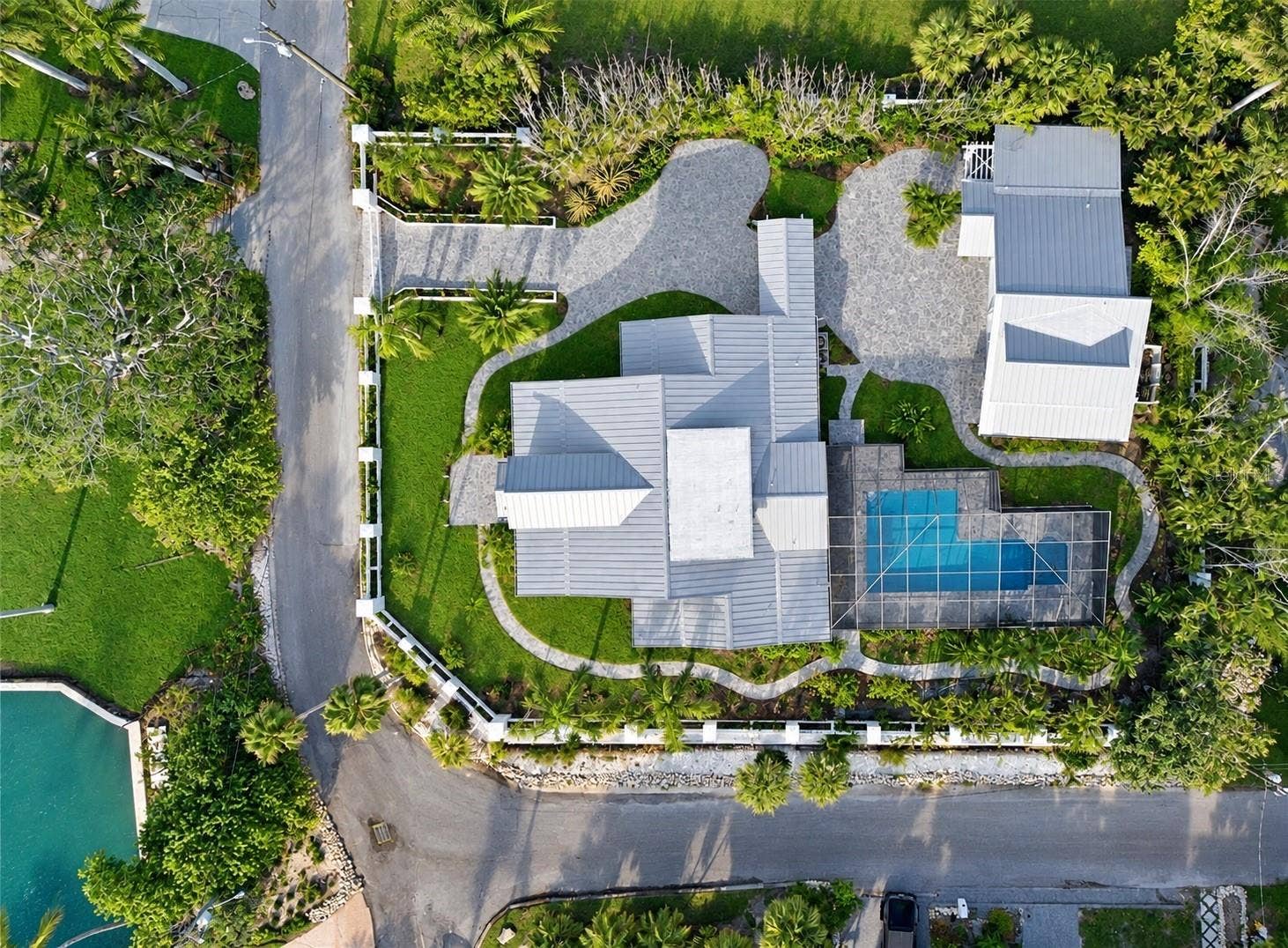 604 NORSOTA WAY, Sarasota, FL 34242 Main house & guest house