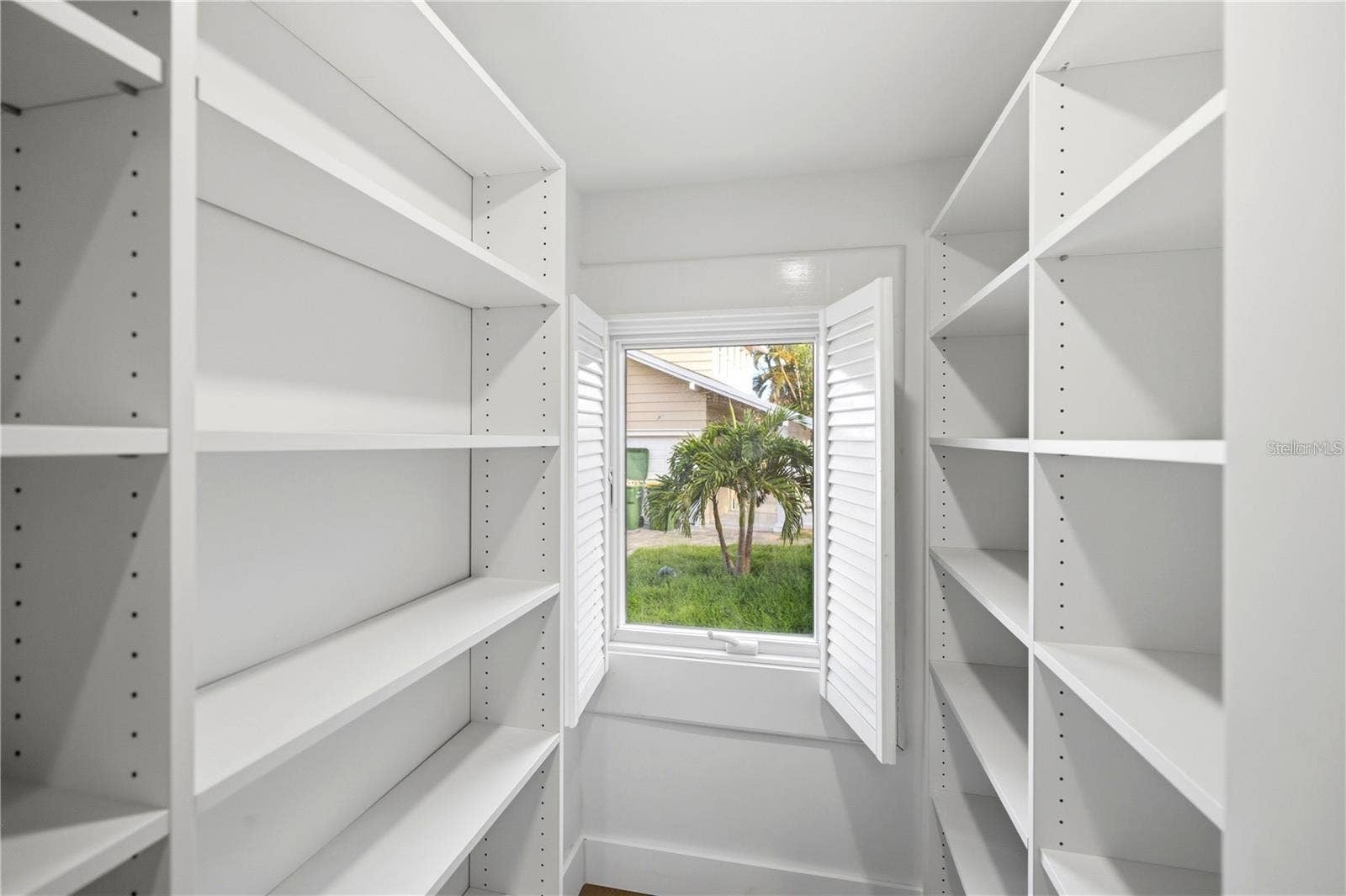 604 NORSOTA WAY, Sarasota, FL 34242 604 NORSOTA WAY, Sarasota, FL 34242