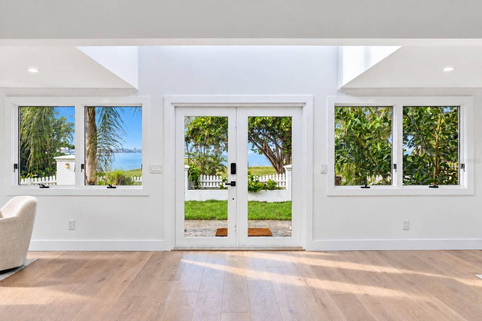 604 NORSOTA WAY, Sarasota, FL 34242 604 NORSOTA WAY, Sarasota, FL 34242