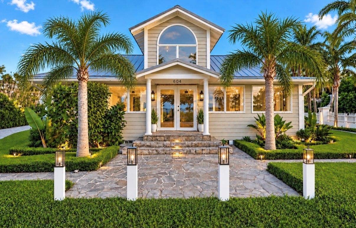 604 NORSOTA WAY, Sarasota, FL 34242 604 NORSOTA WAY, Sarasota, FL 34242