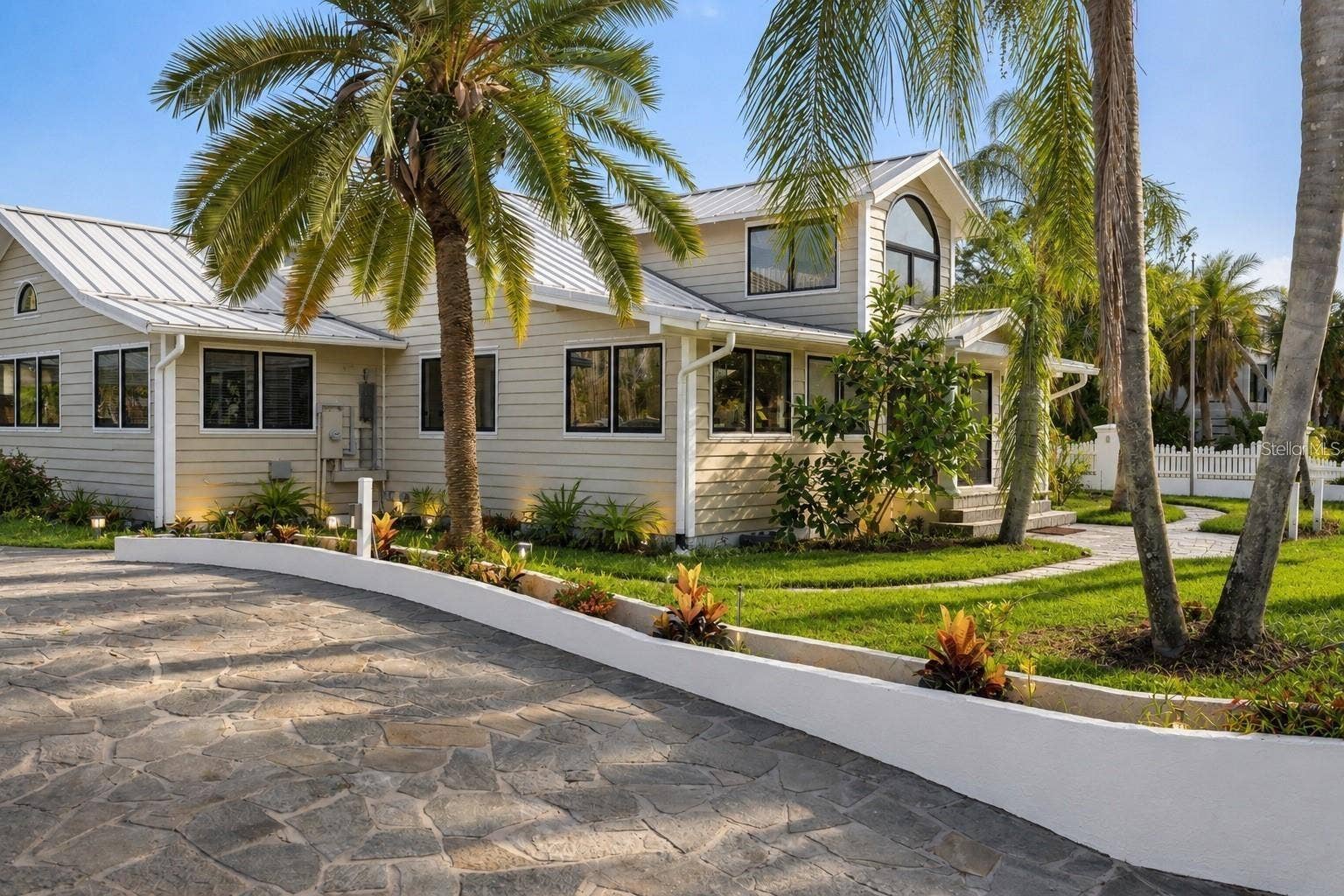 604 NORSOTA WAY, Sarasota, FL 34242 604 NORSOTA WAY, Sarasota, FL 34242