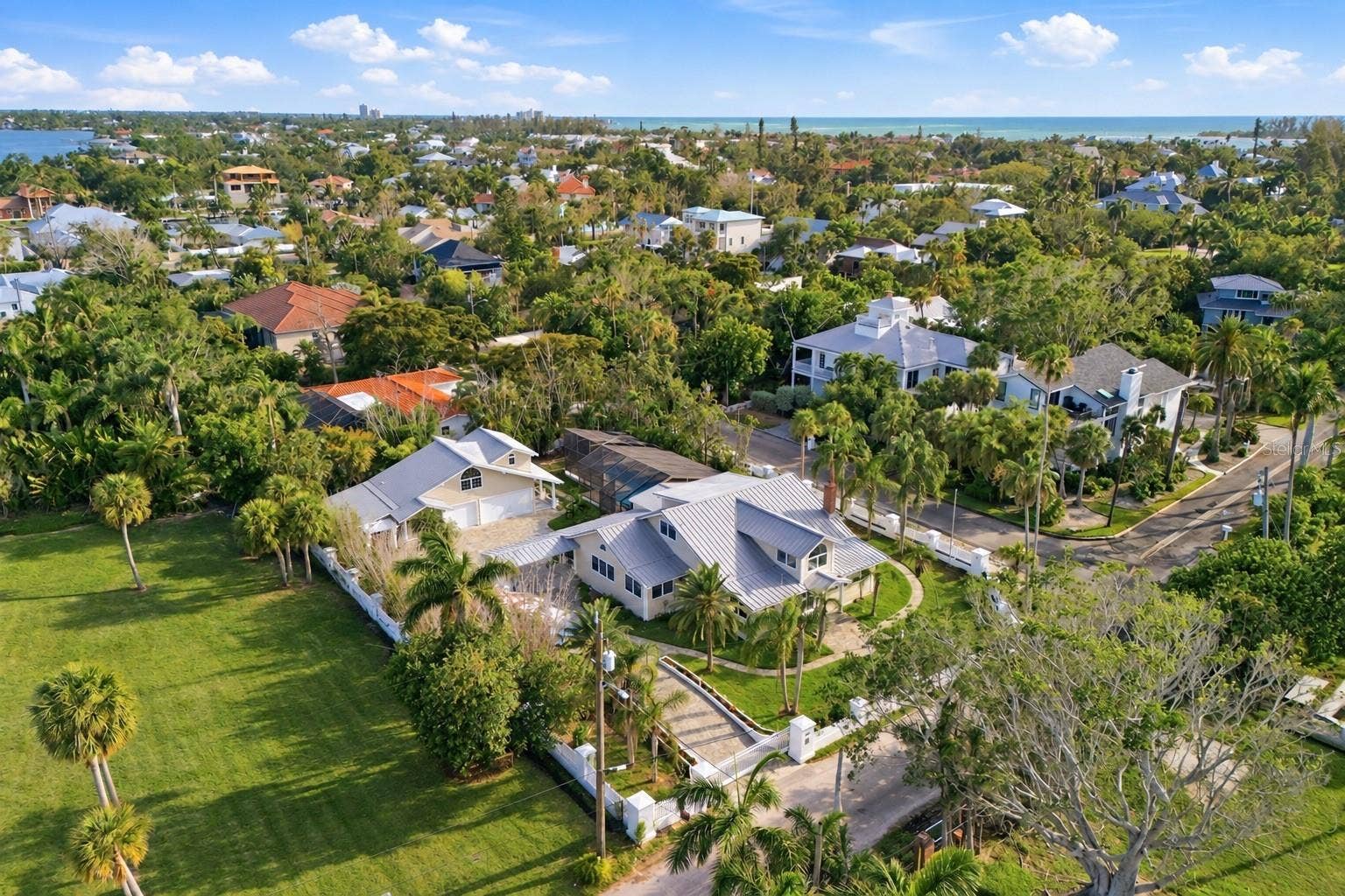 604 NORSOTA WAY, Sarasota, FL 34242 604 NORSOTA WAY, Sarasota, FL 34242