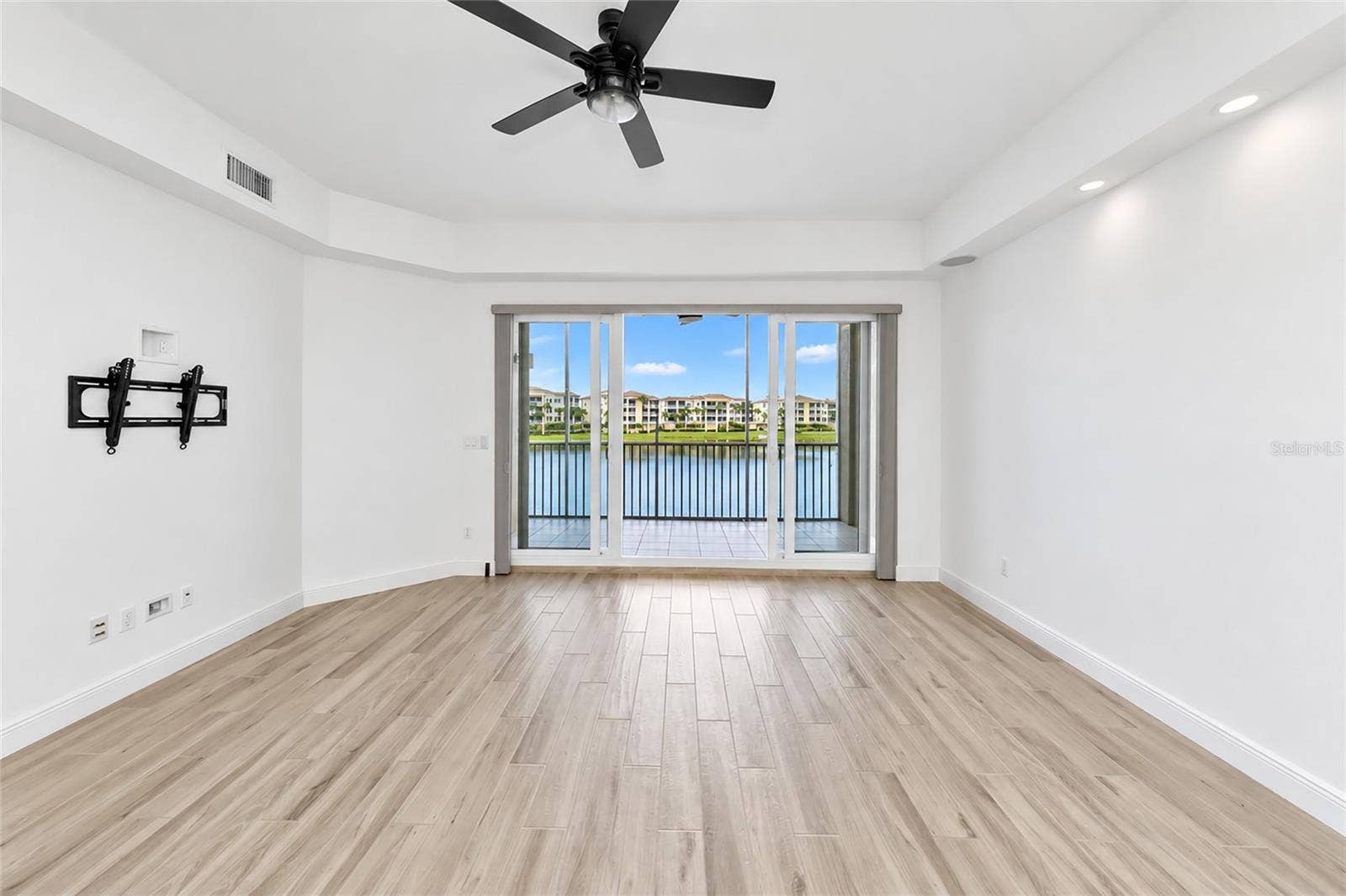 10530 BOARDWALK LOOP, #202, Bradenton, FL 34202