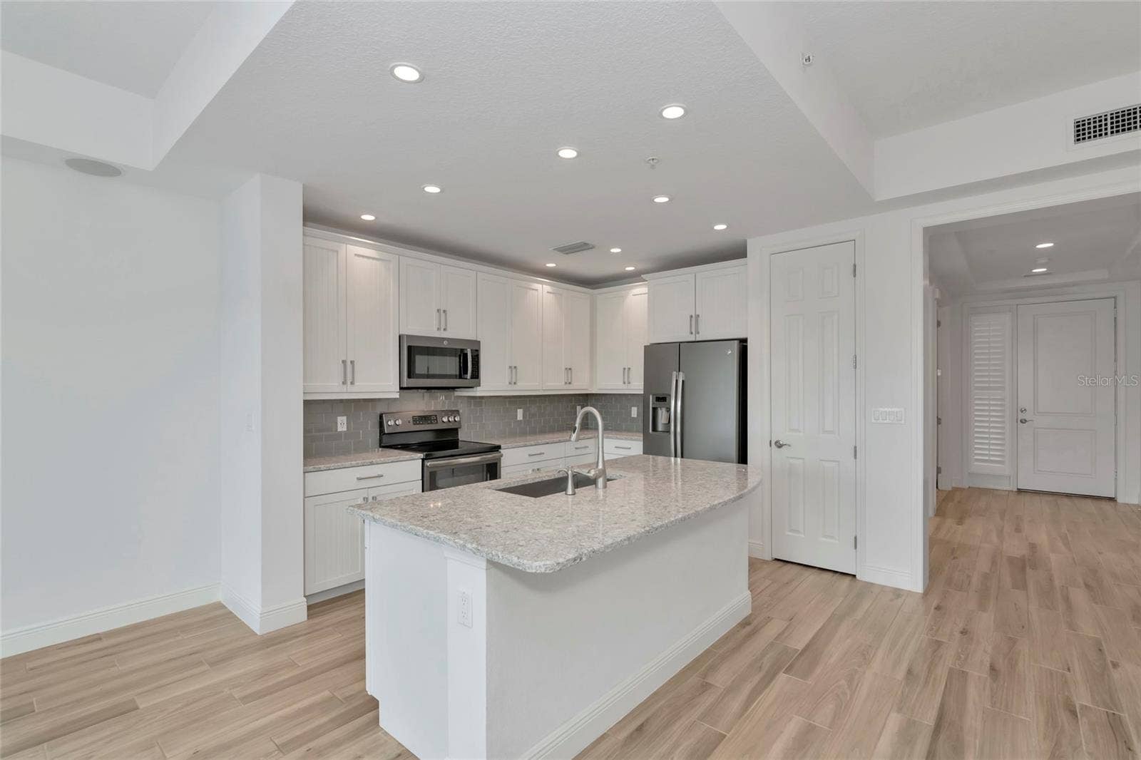 10530 BOARDWALK LOOP, #202, Bradenton, FL 34202