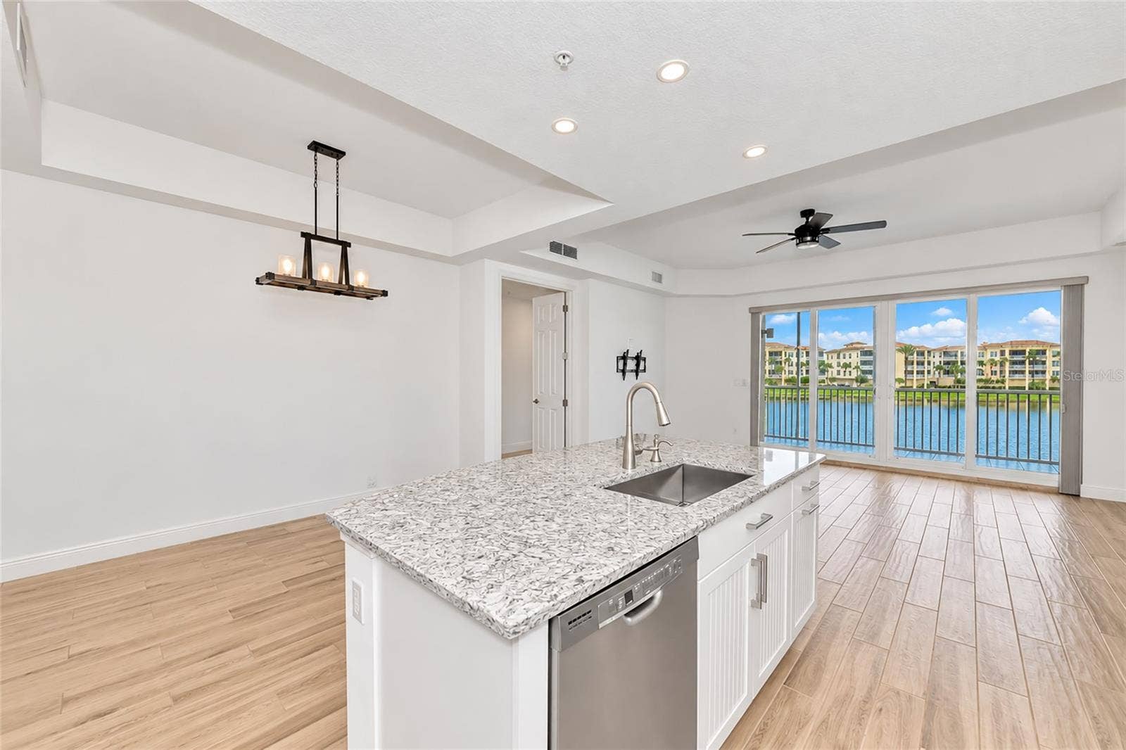 10530 BOARDWALK LOOP, #202, Bradenton, FL 34202