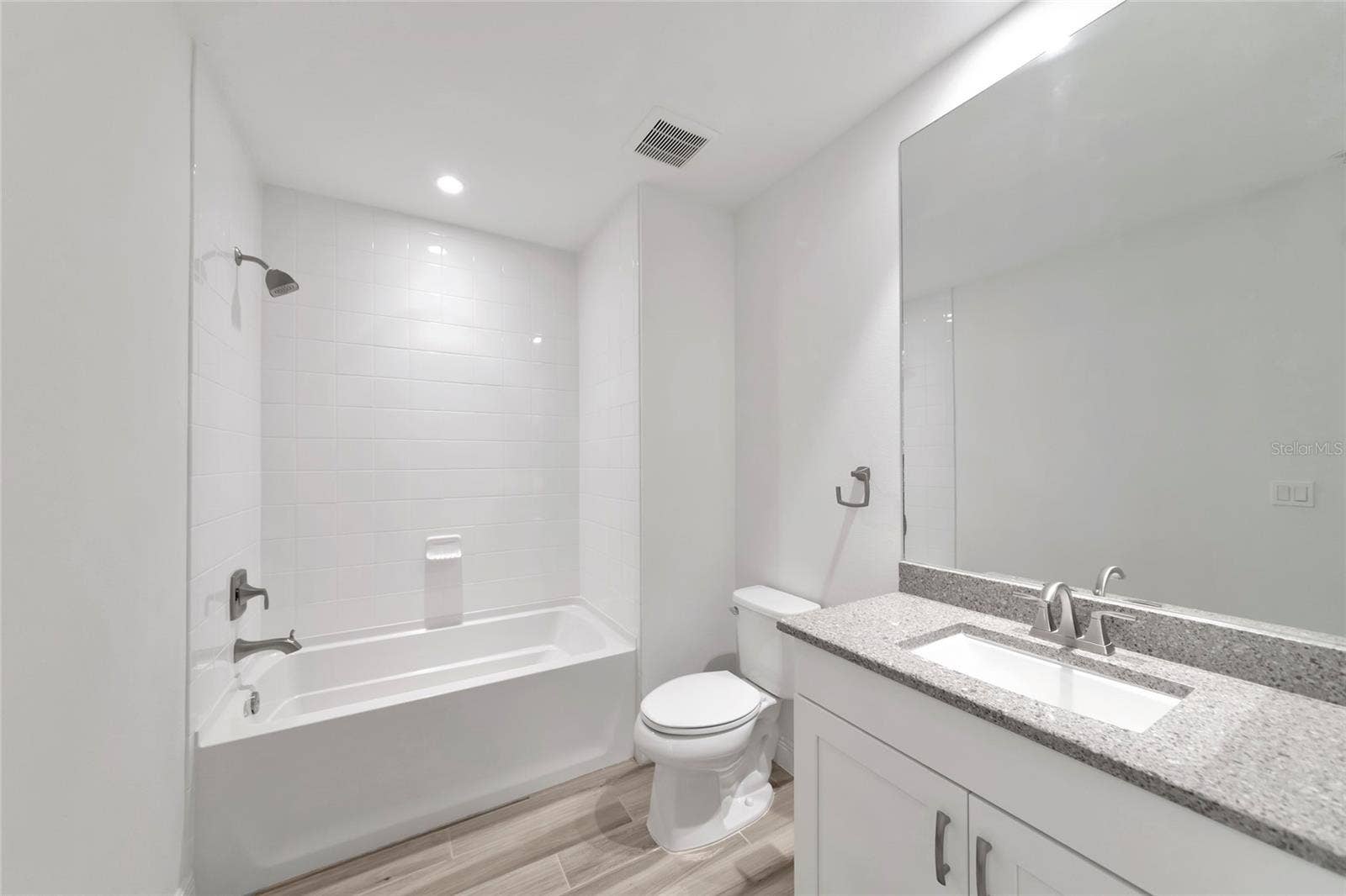 10530 BOARDWALK LOOP, #202, Bradenton, FL 34202