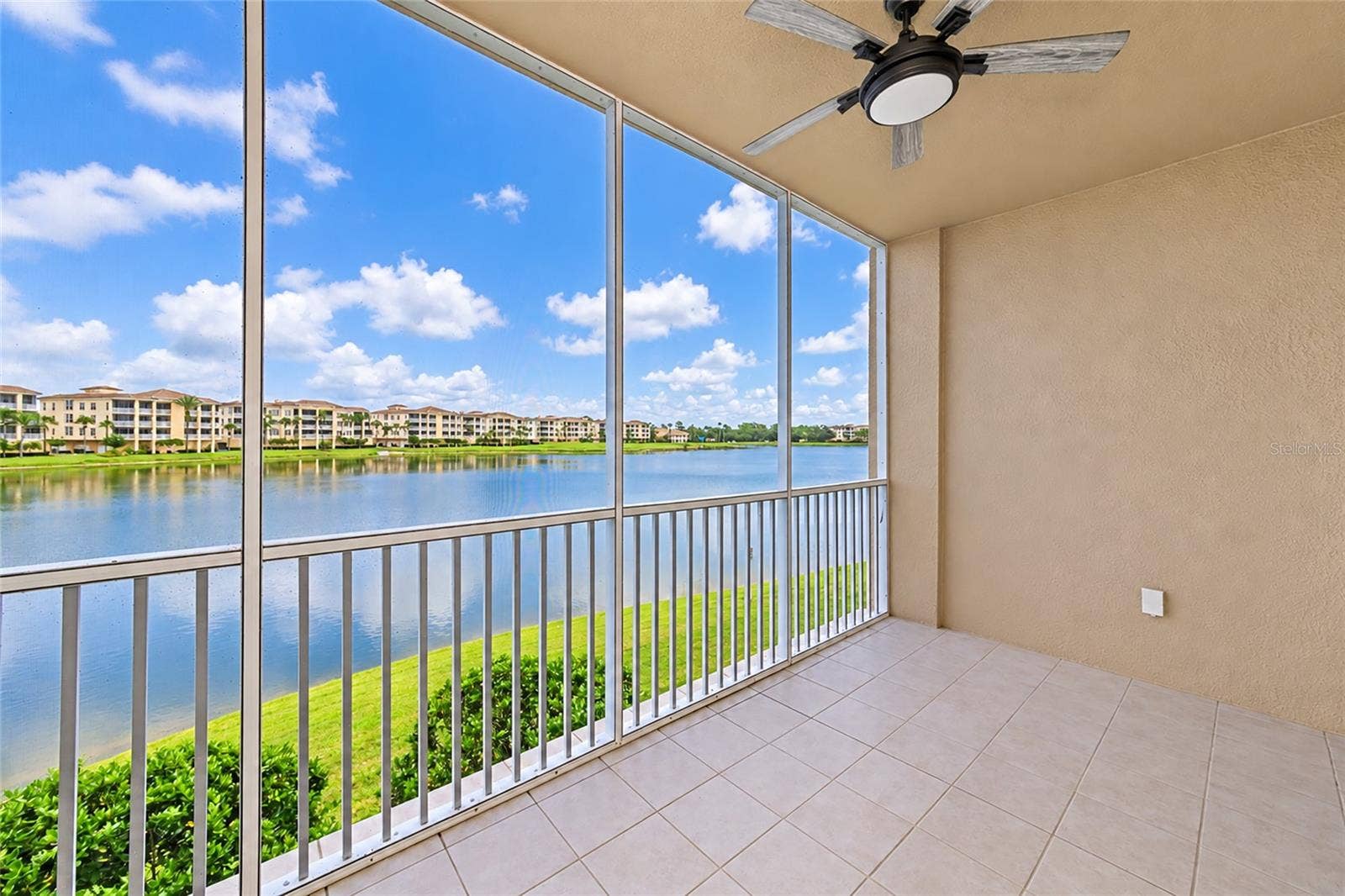 10530 BOARDWALK LOOP, #202, Bradenton, FL 34202