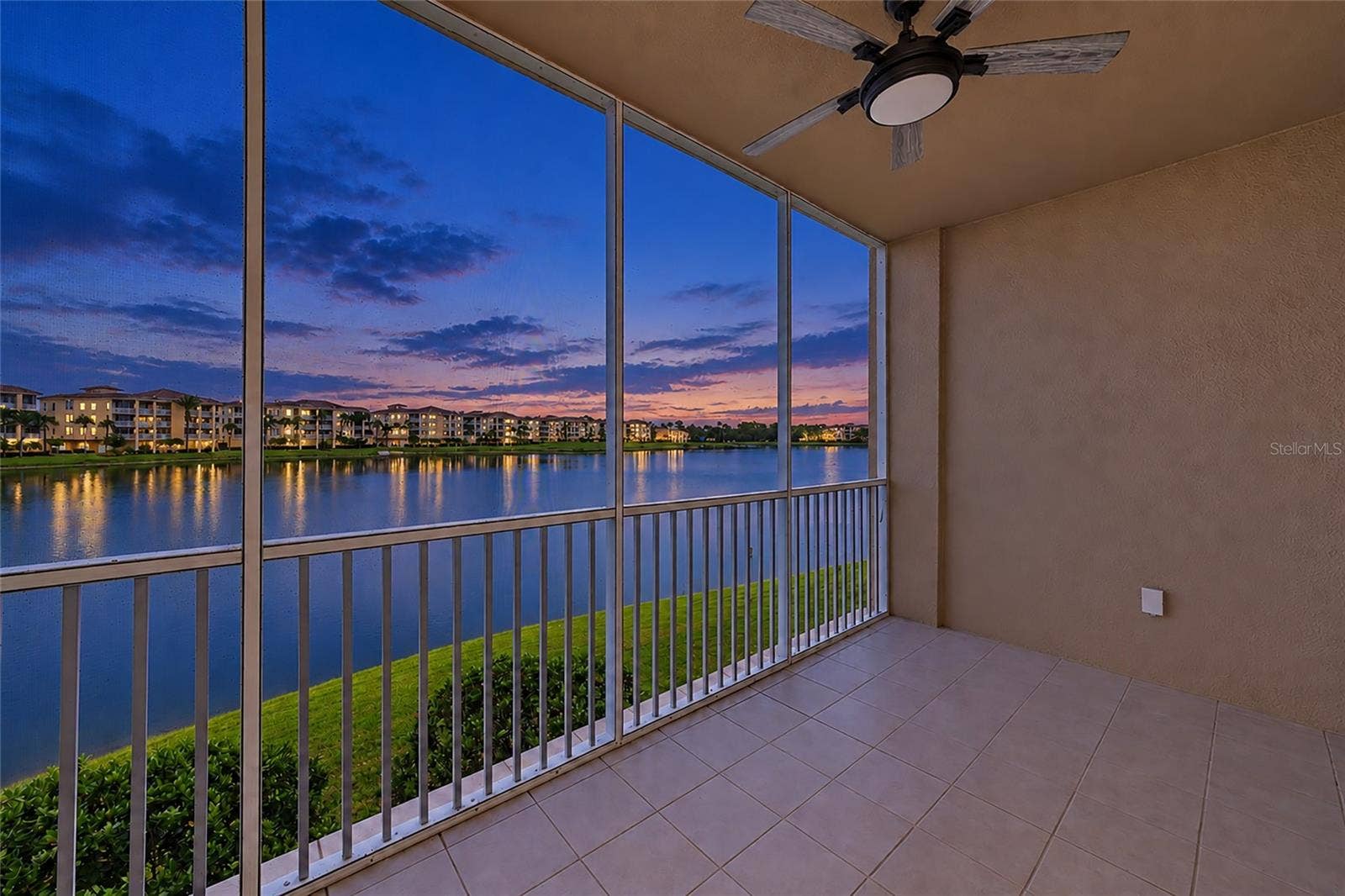 10530 BOARDWALK LOOP, #202, Bradenton, FL 34202