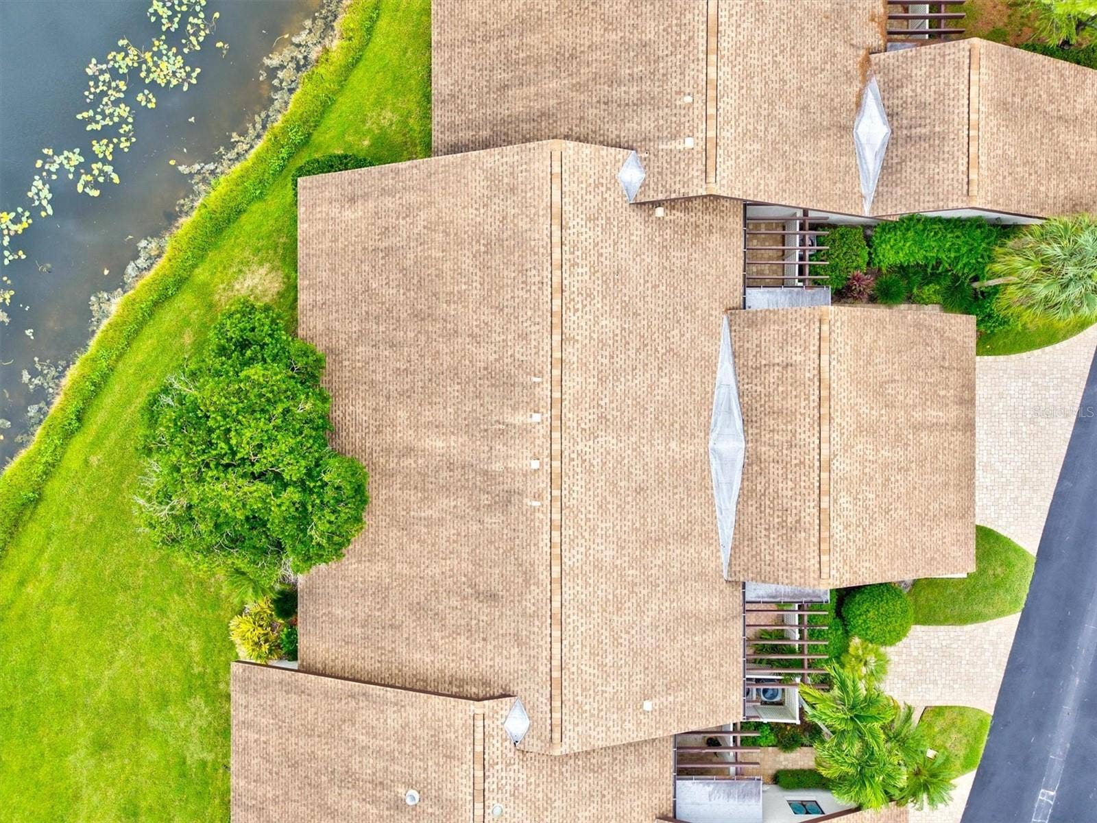 3118 WINDRUSH BOURNE, #8, Sarasota, FL 34235 3118 WINDRUSH BOURNE, #8, Sarasota, FL 34235