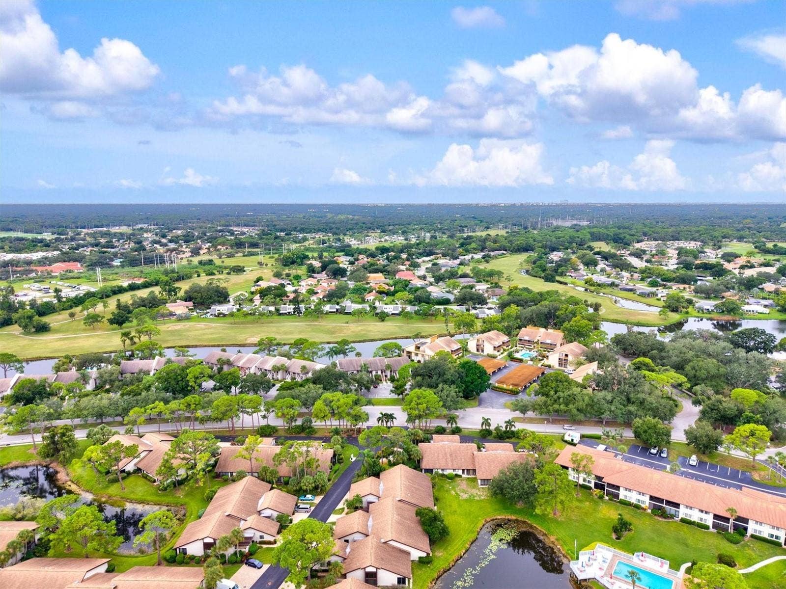 3118 WINDRUSH BOURNE, #8, Sarasota, FL 34235 3118 WINDRUSH BOURNE, #8, Sarasota, FL 34235