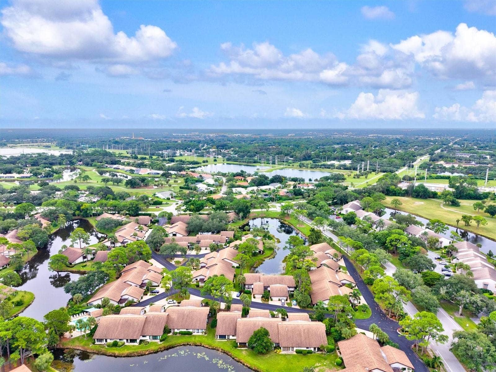 3118 WINDRUSH BOURNE, #8, Sarasota, FL 34235 3118 WINDRUSH BOURNE, #8, Sarasota, FL 34235