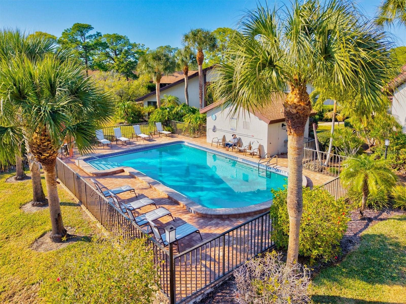 3118 WINDRUSH BOURNE, #8, Sarasota, FL 34235 3118 WINDRUSH BOURNE, #8, Sarasota, FL 34235