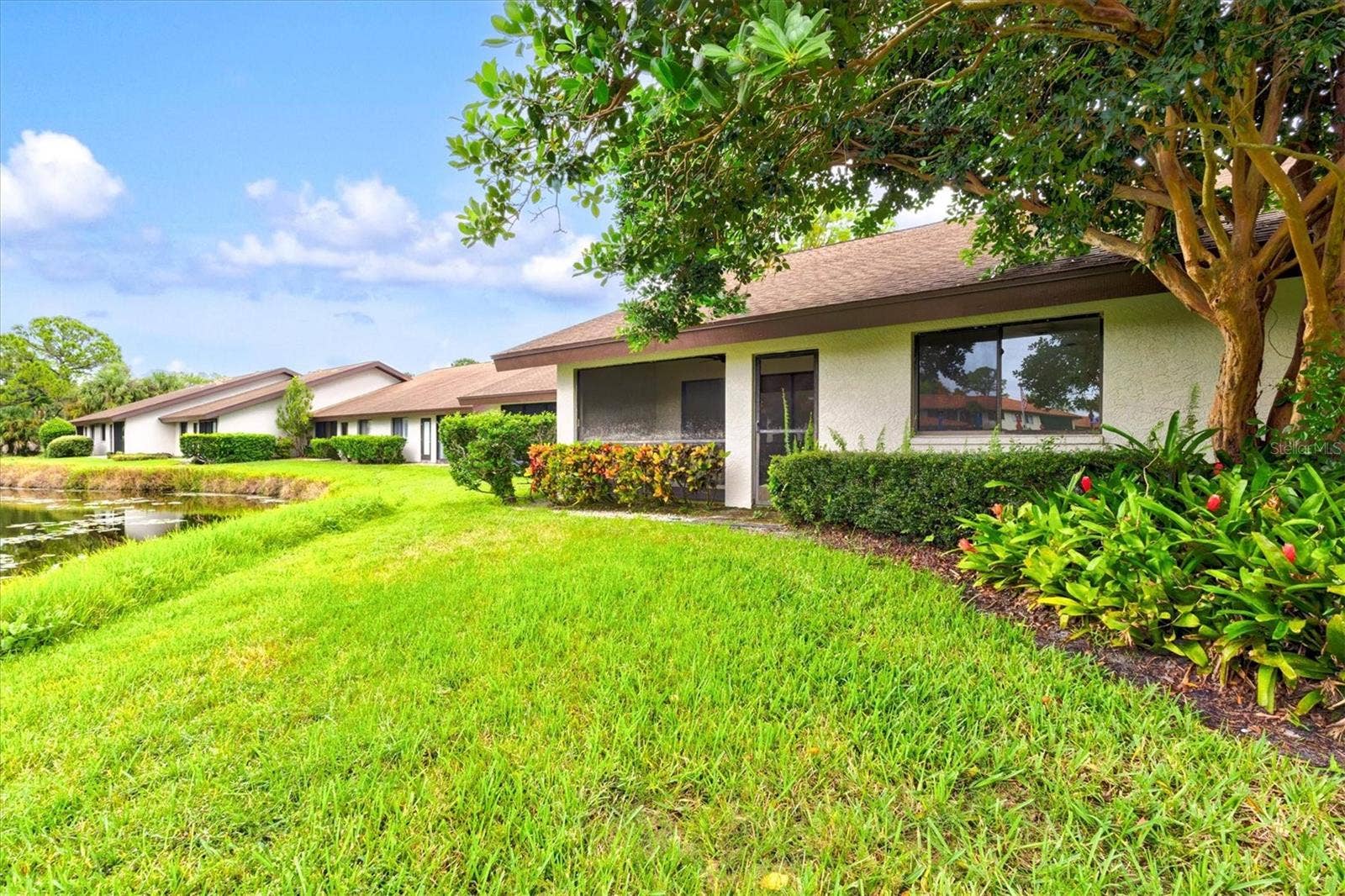 3118 WINDRUSH BOURNE, #8, Sarasota, FL 34235 back yard