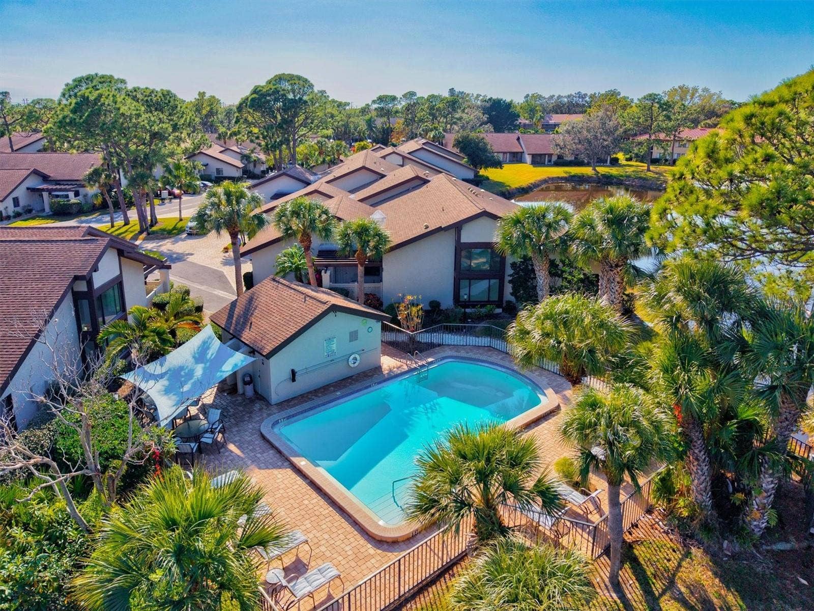 3118 WINDRUSH BOURNE, #8, Sarasota, FL 34235 3118 WINDRUSH BOURNE, #8, Sarasota, FL 34235