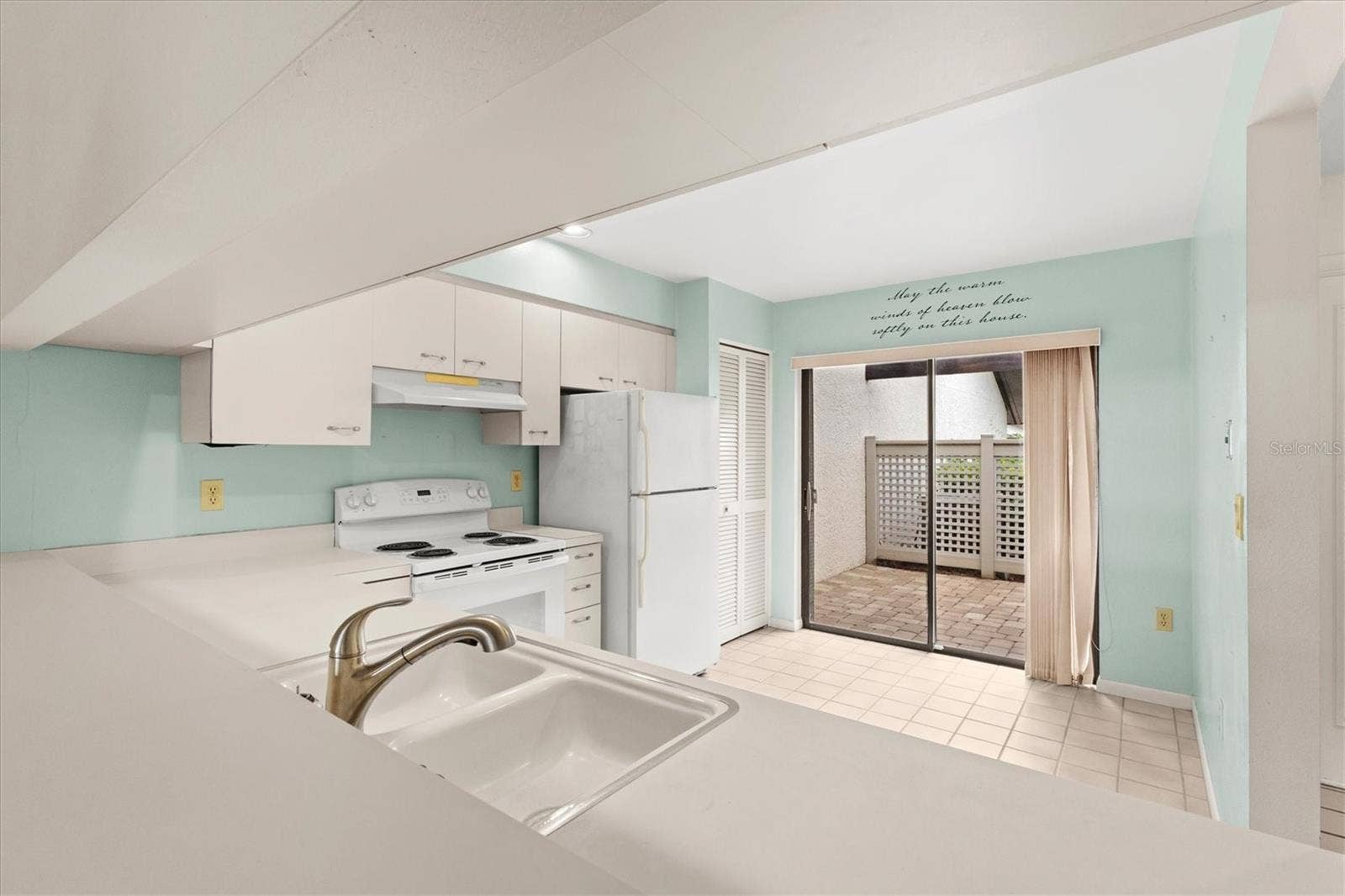 3118 WINDRUSH BOURNE, #8, Sarasota, FL 34235 kitchen