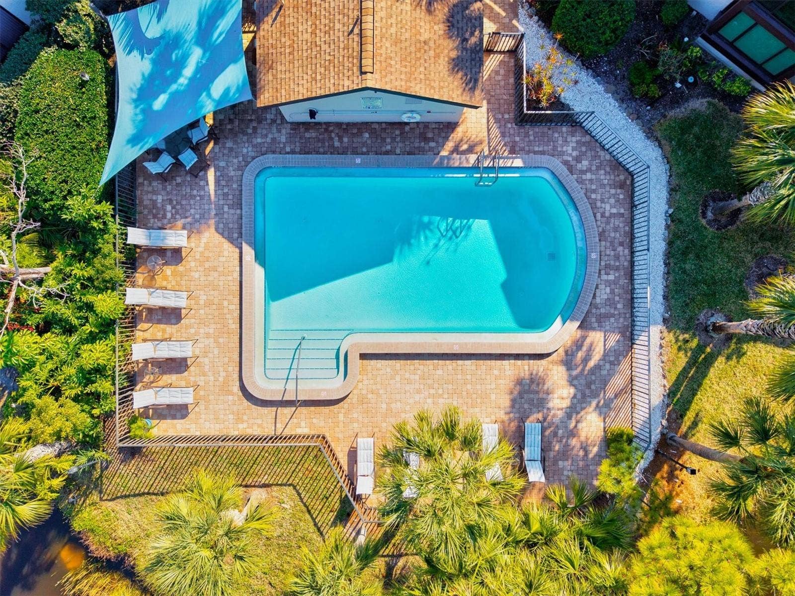 3118 WINDRUSH BOURNE, #8, Sarasota, FL 34235 3118 WINDRUSH BOURNE, #8, Sarasota, FL 34235