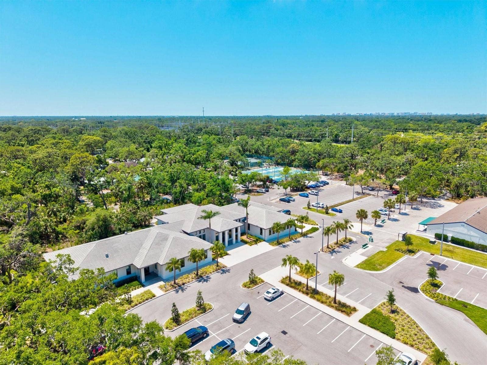 3118 WINDRUSH BOURNE, #8, Sarasota, FL 34235 3118 WINDRUSH BOURNE, #8, Sarasota, FL 34235