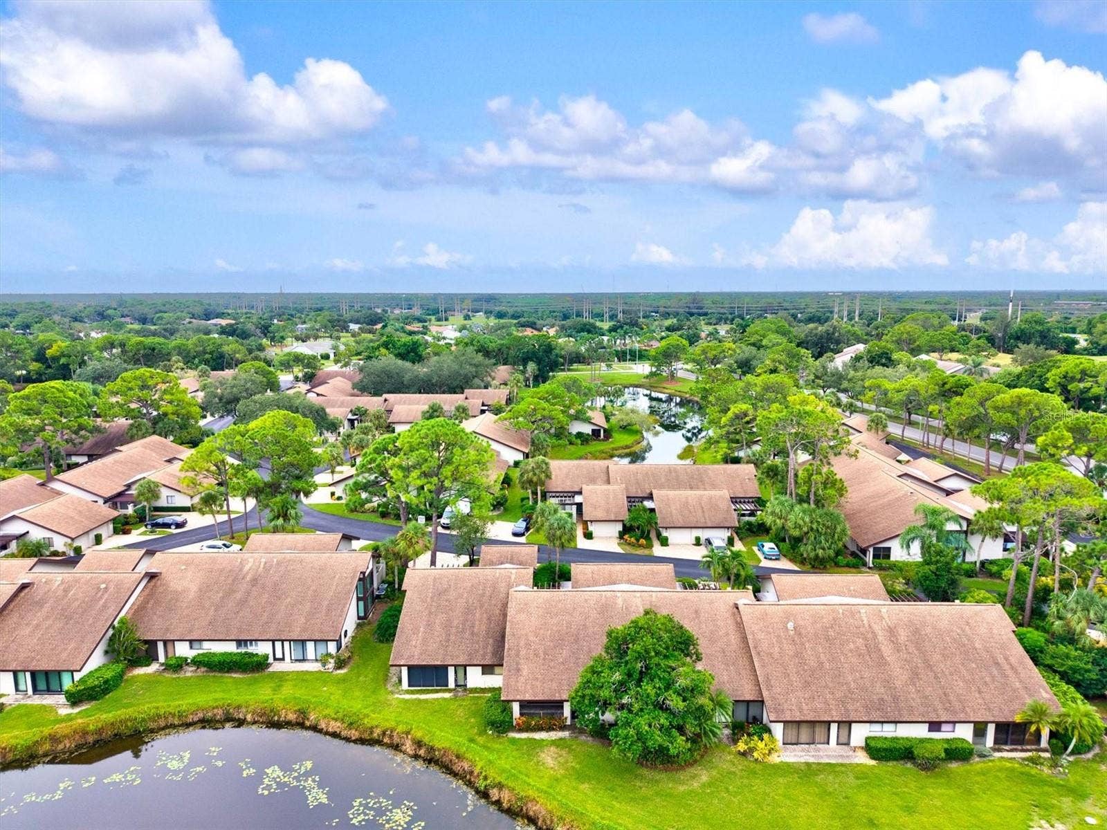 3118 WINDRUSH BOURNE, #8, Sarasota, FL 34235 3118 WINDRUSH BOURNE, #8, Sarasota, FL 34235