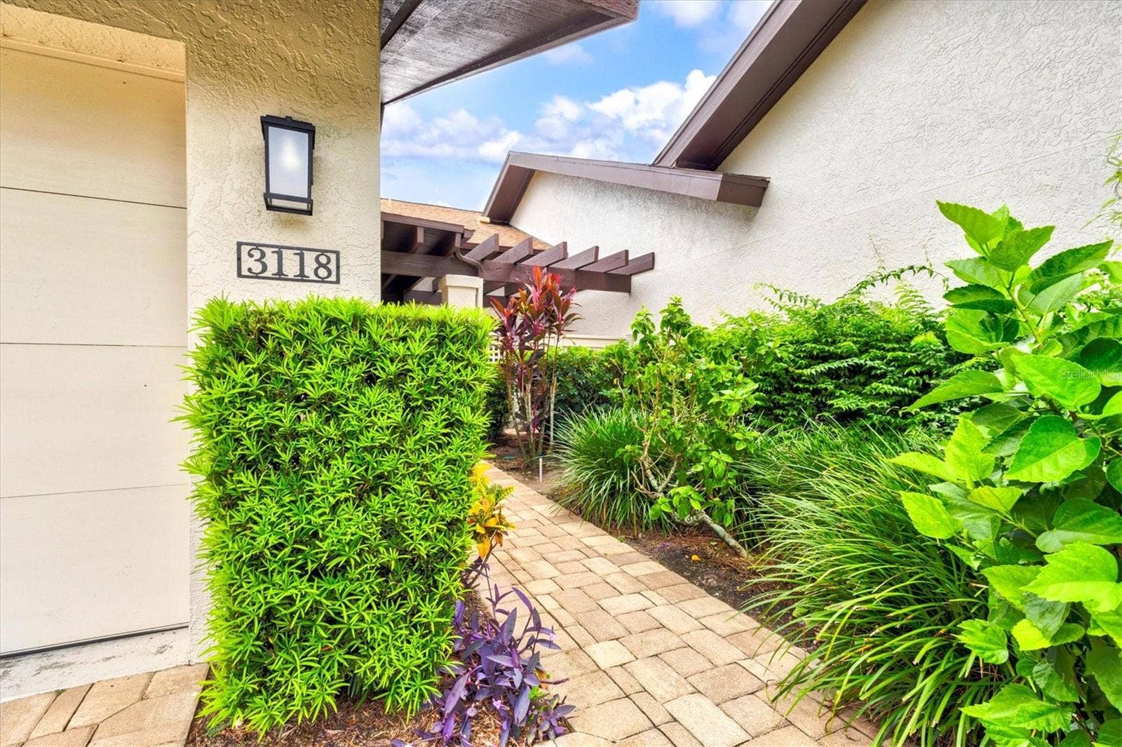 3118 WINDRUSH BOURNE, #8, Sarasota, FL 34235 3118 WINDRUSH BOURNE, #8, Sarasota, FL 34235